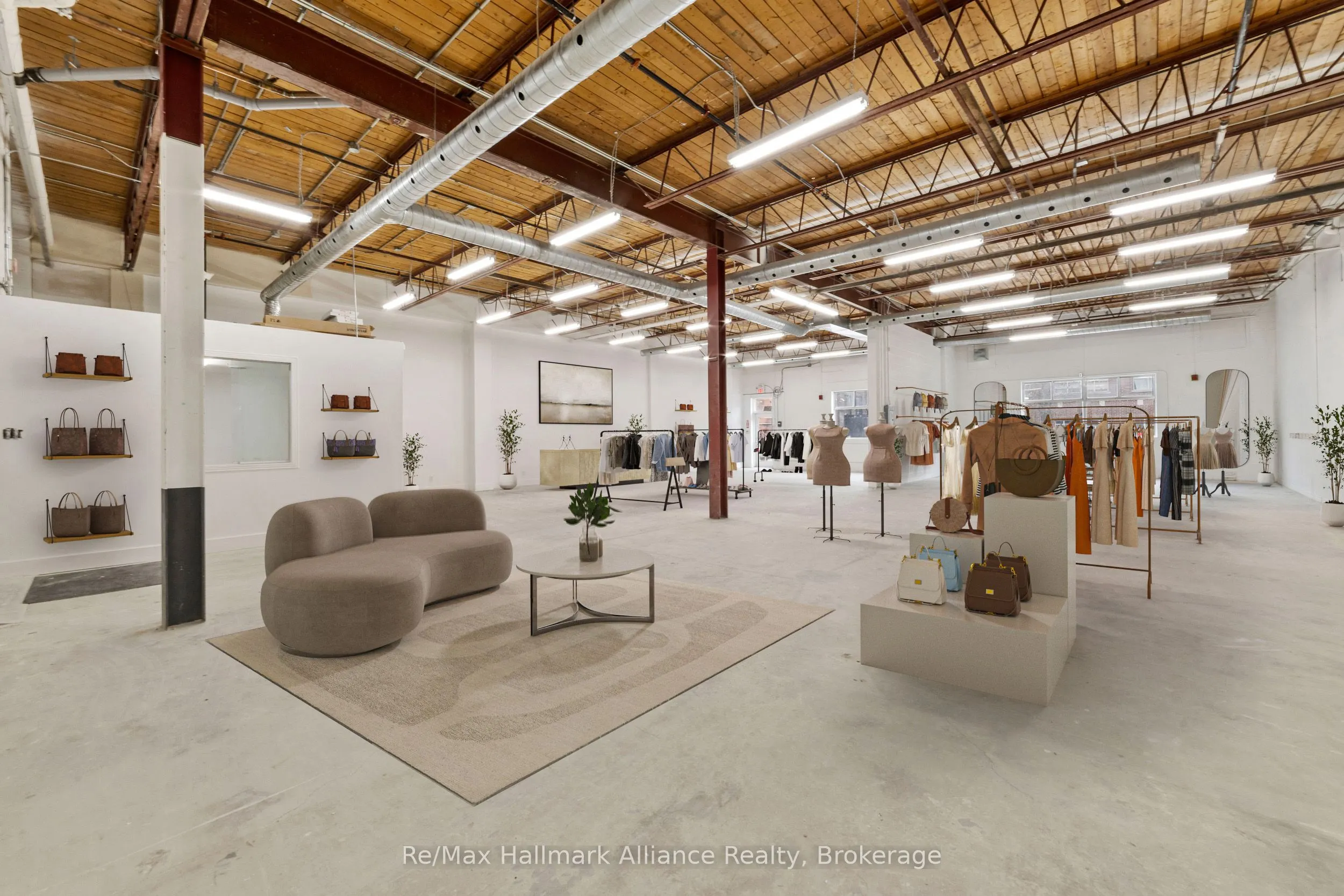 1120 Dundas Street E