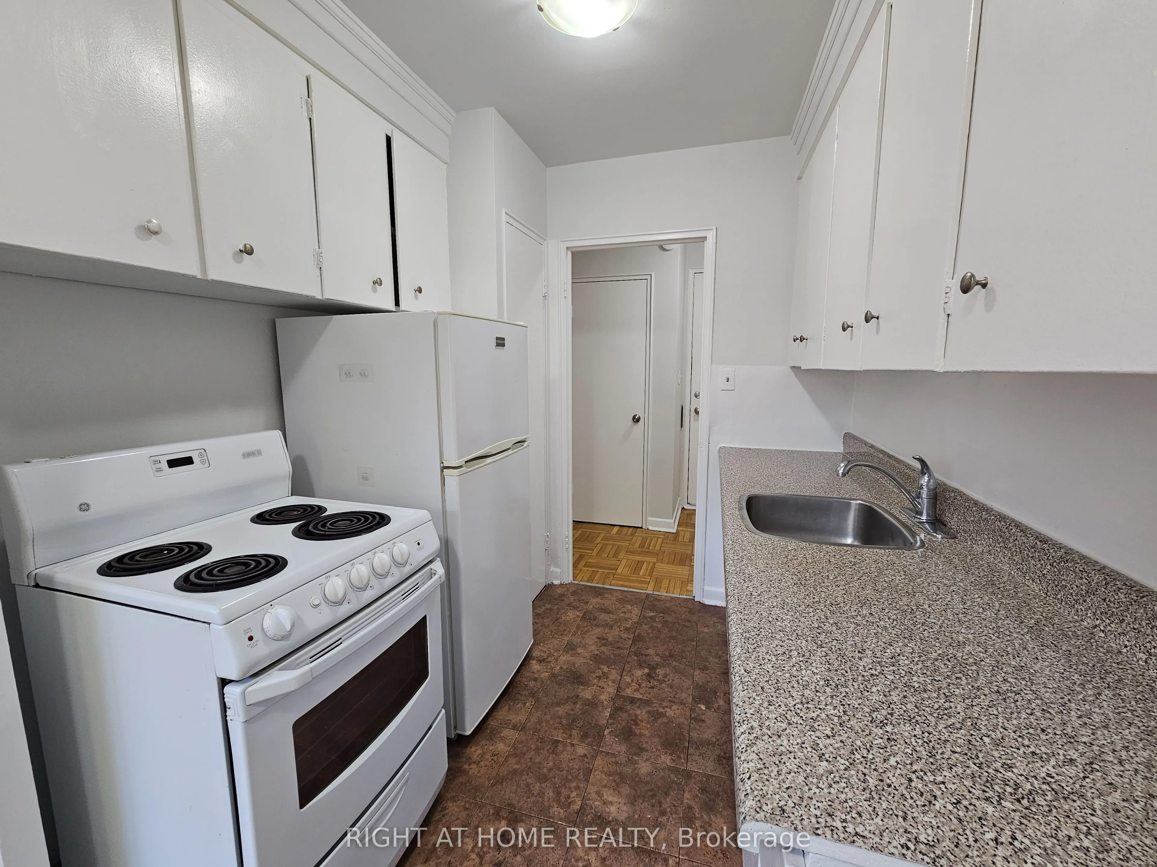 20 Cosburn Avenue, #207