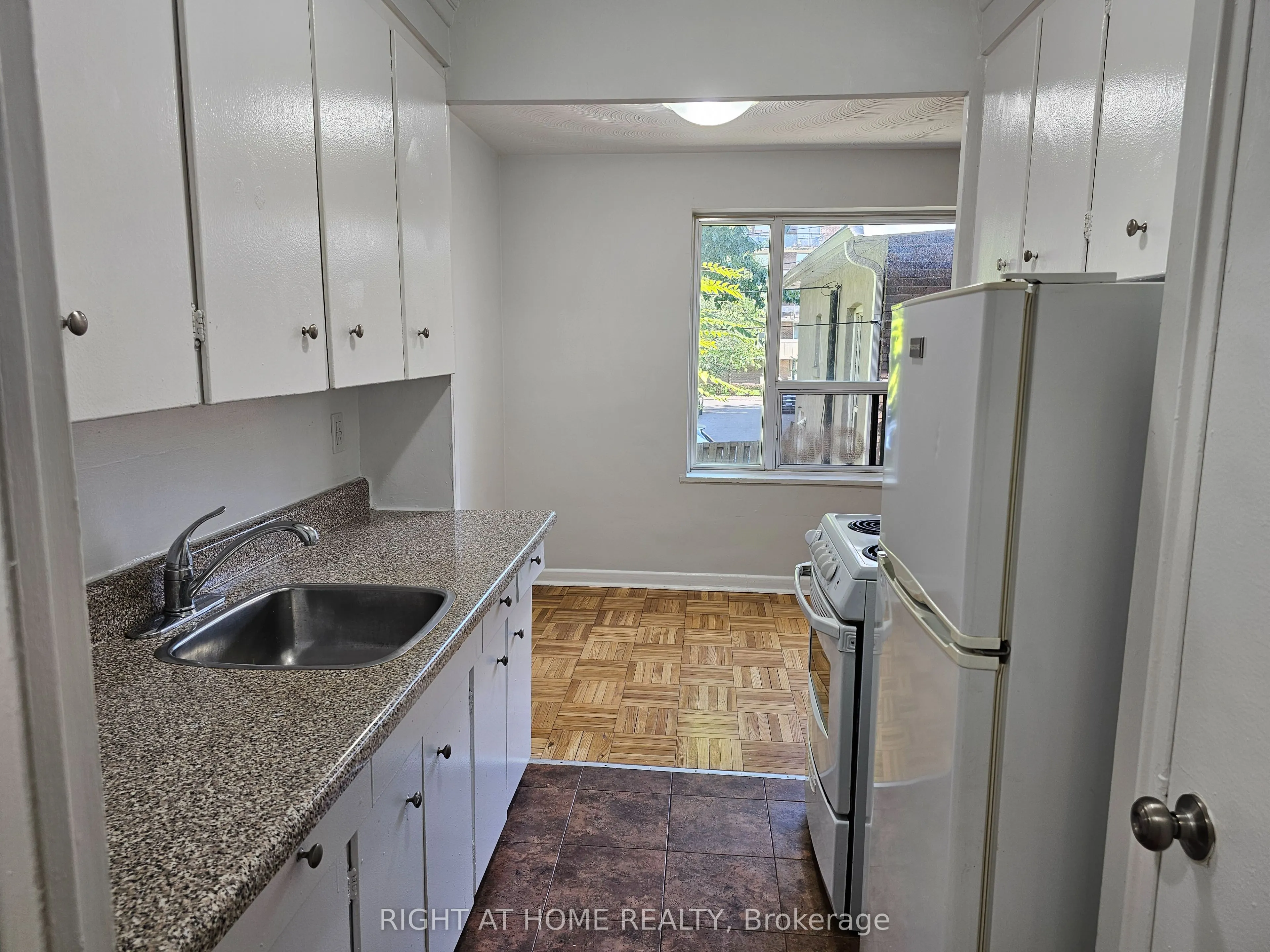 20 Cosburn Avenue, #207