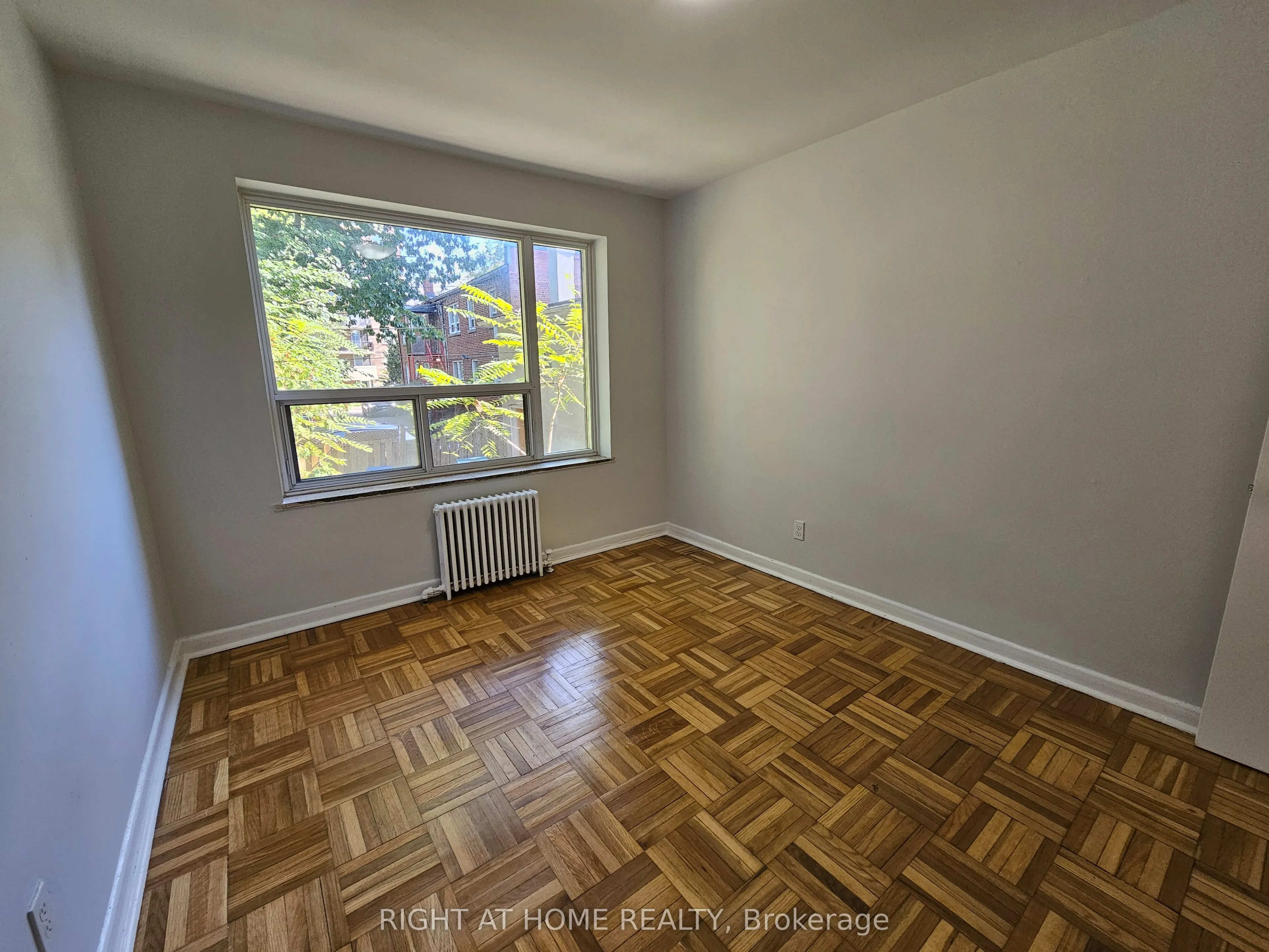 20 Cosburn Avenue, #207