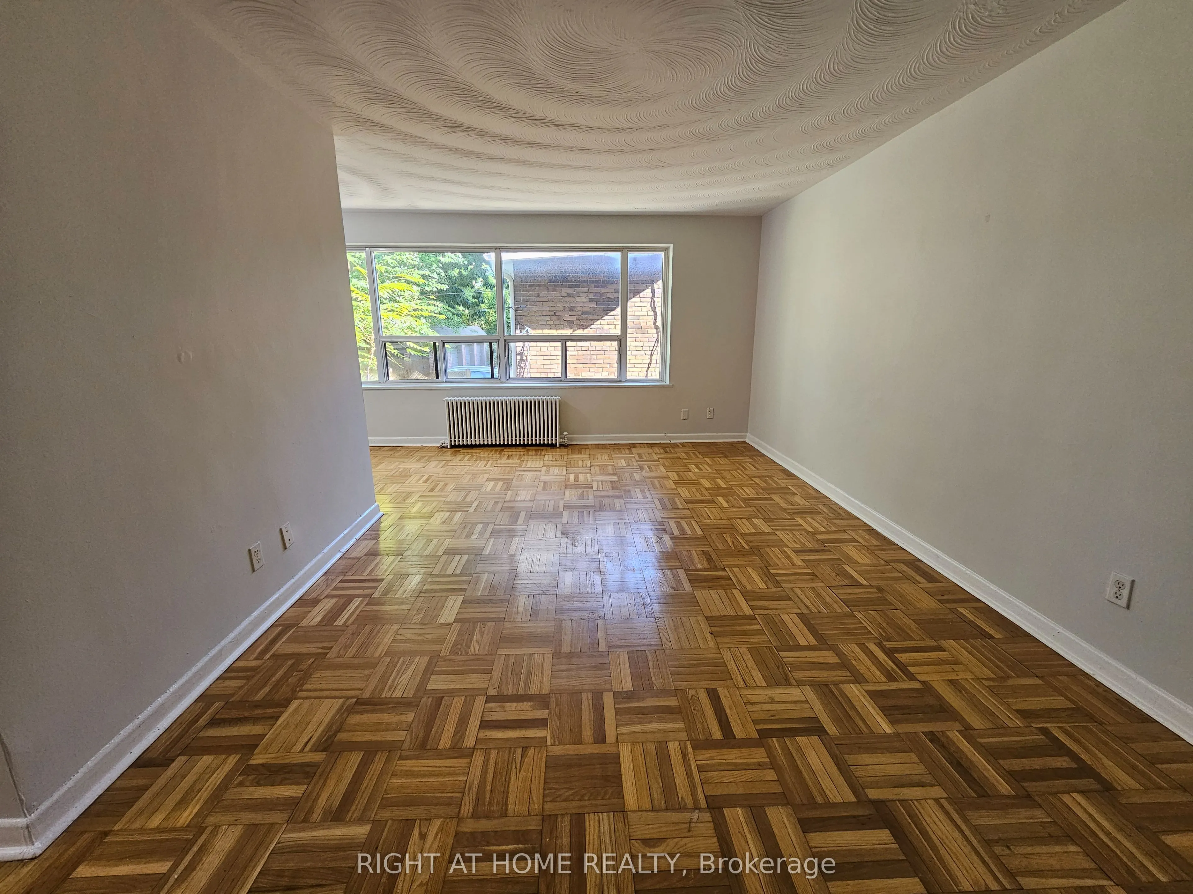 20 Cosburn Avenue, #207