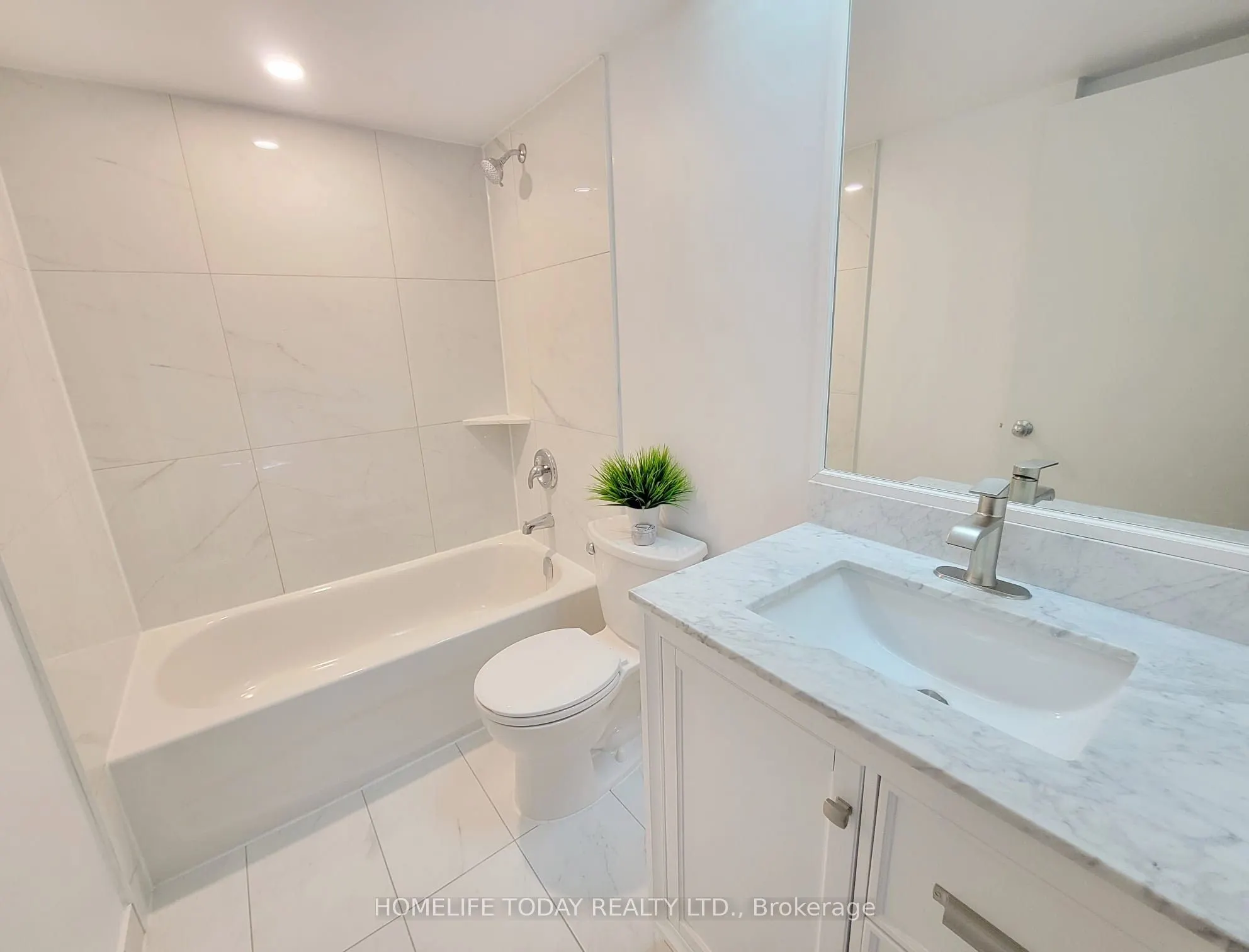 2460 Eglinton Avenue E, #1510