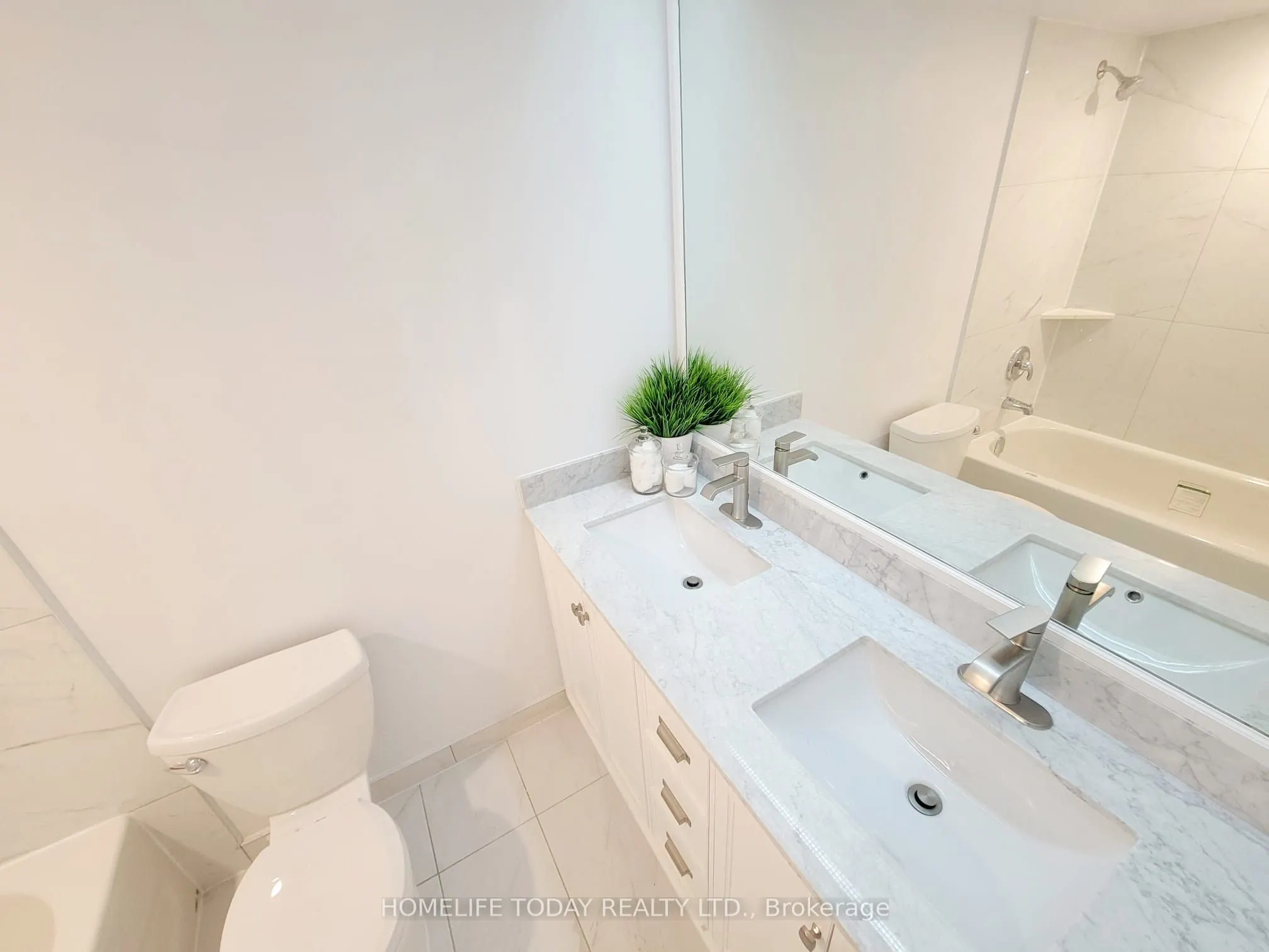 2460 Eglinton Avenue E, #1510