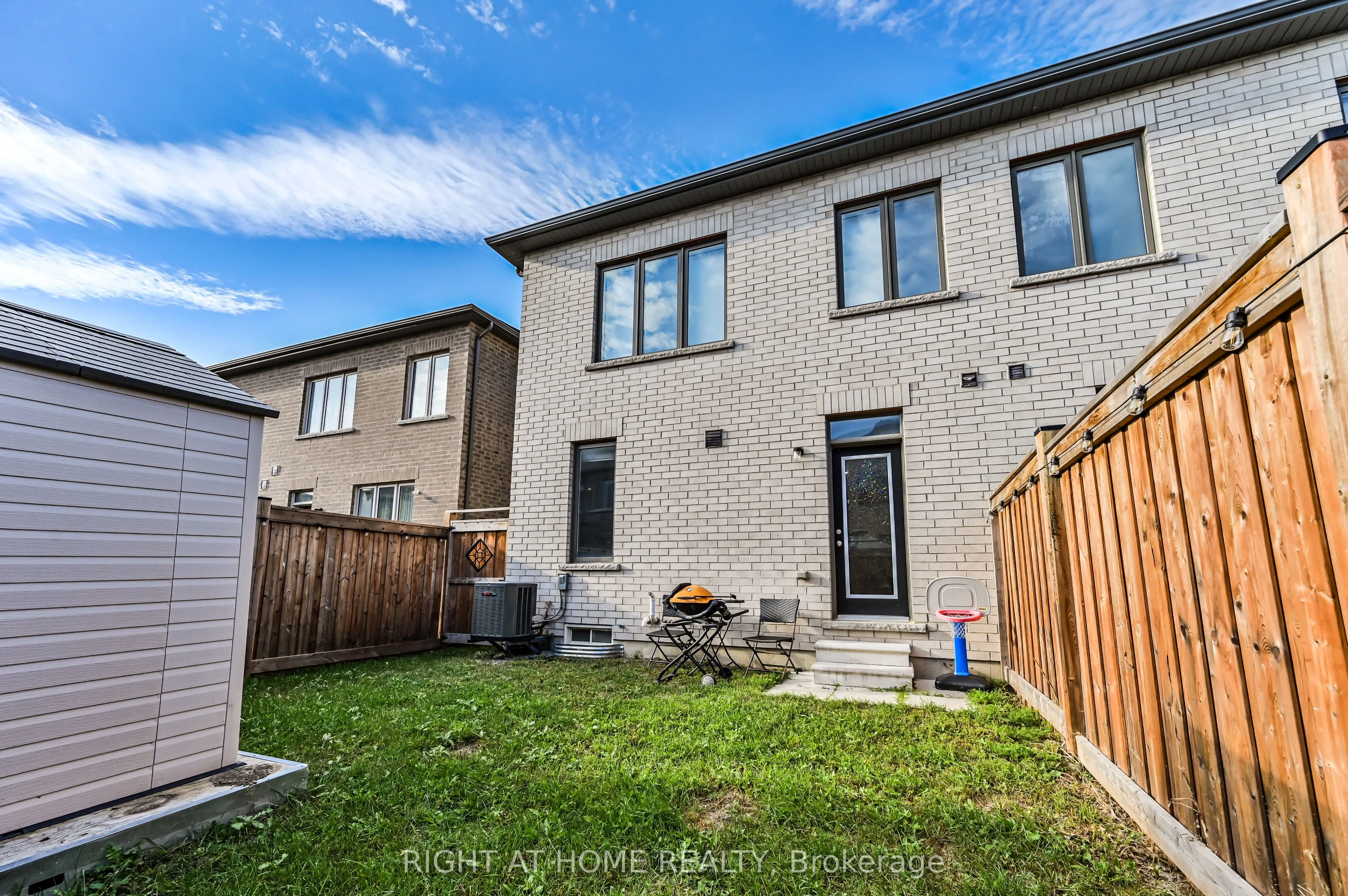 80 Conarty Crescent