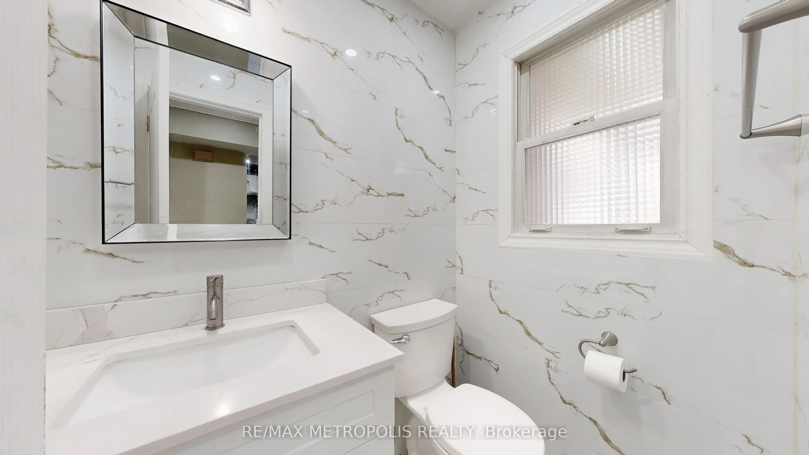 61 Horseshoe Crescent, #Main