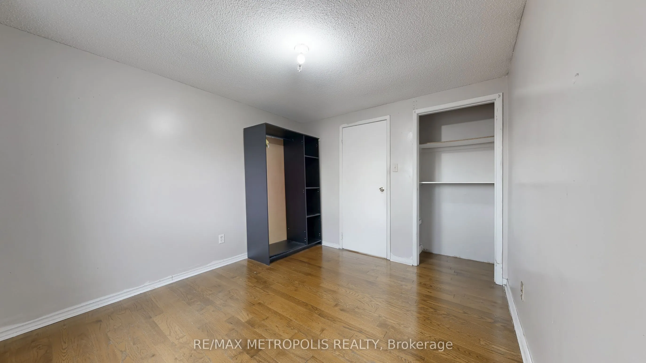 61 Horseshoe Crescent, #Main