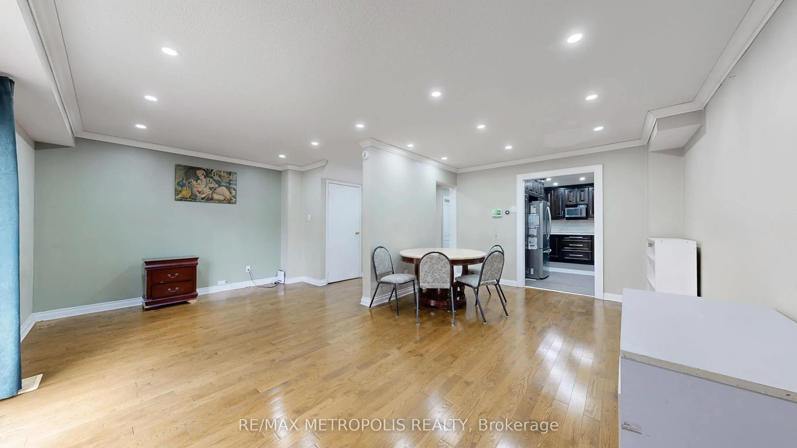 61 Horseshoe Crescent, #Main