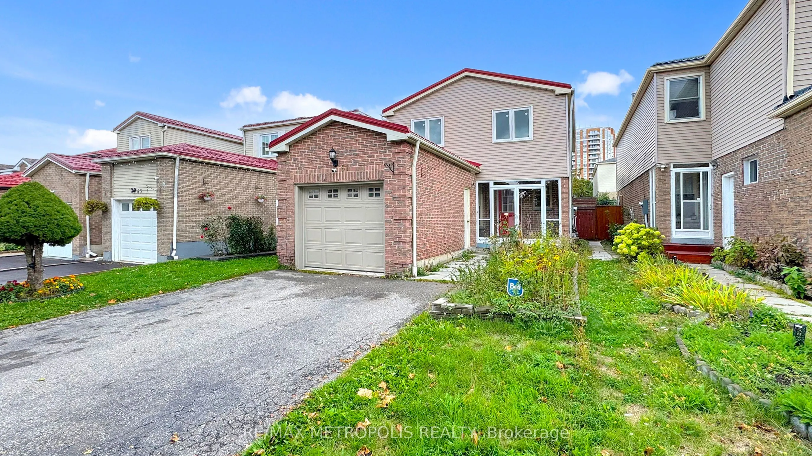 61 Horseshoe Crescent, #Main