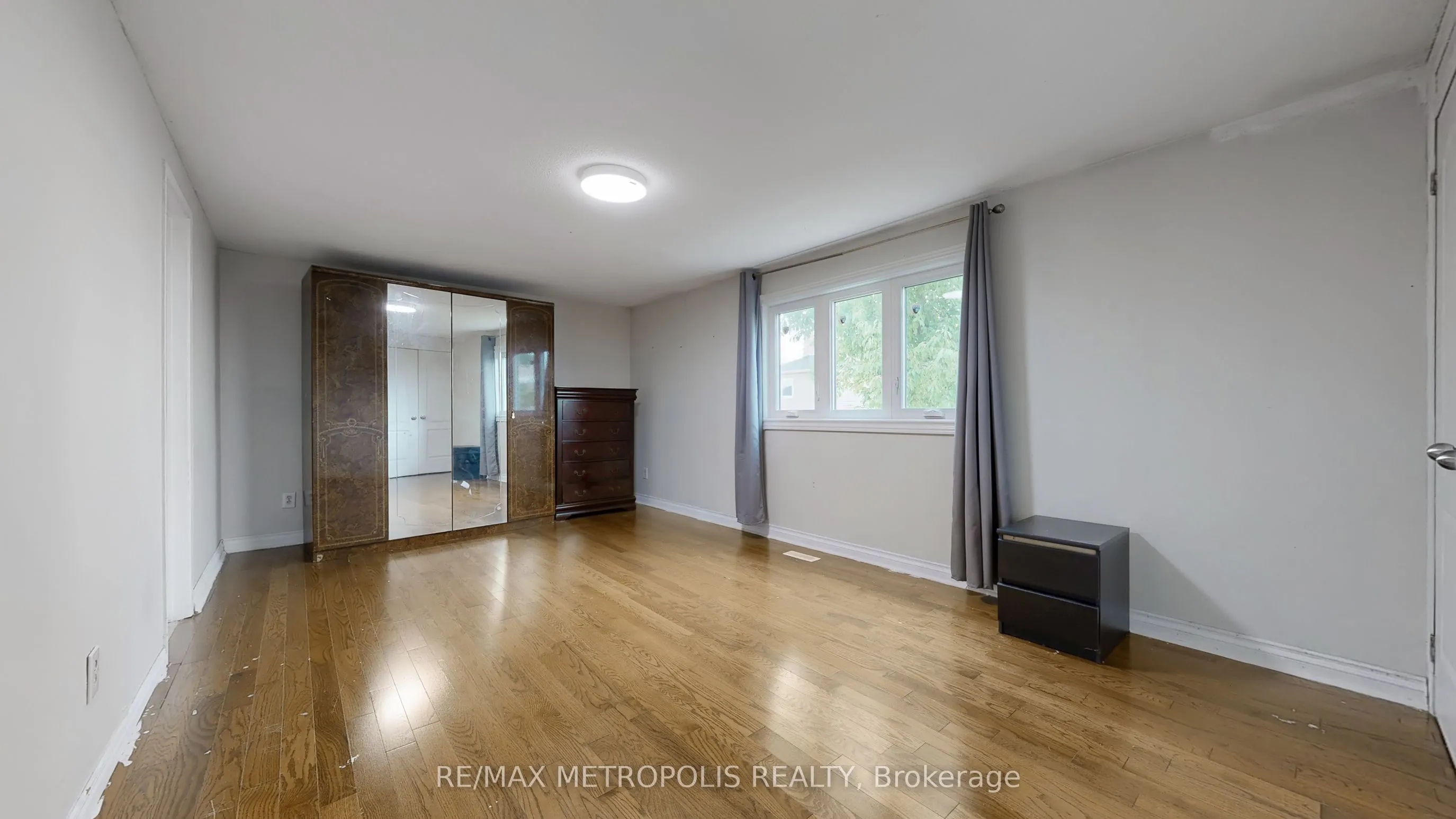 61 Horseshoe Crescent, #Main