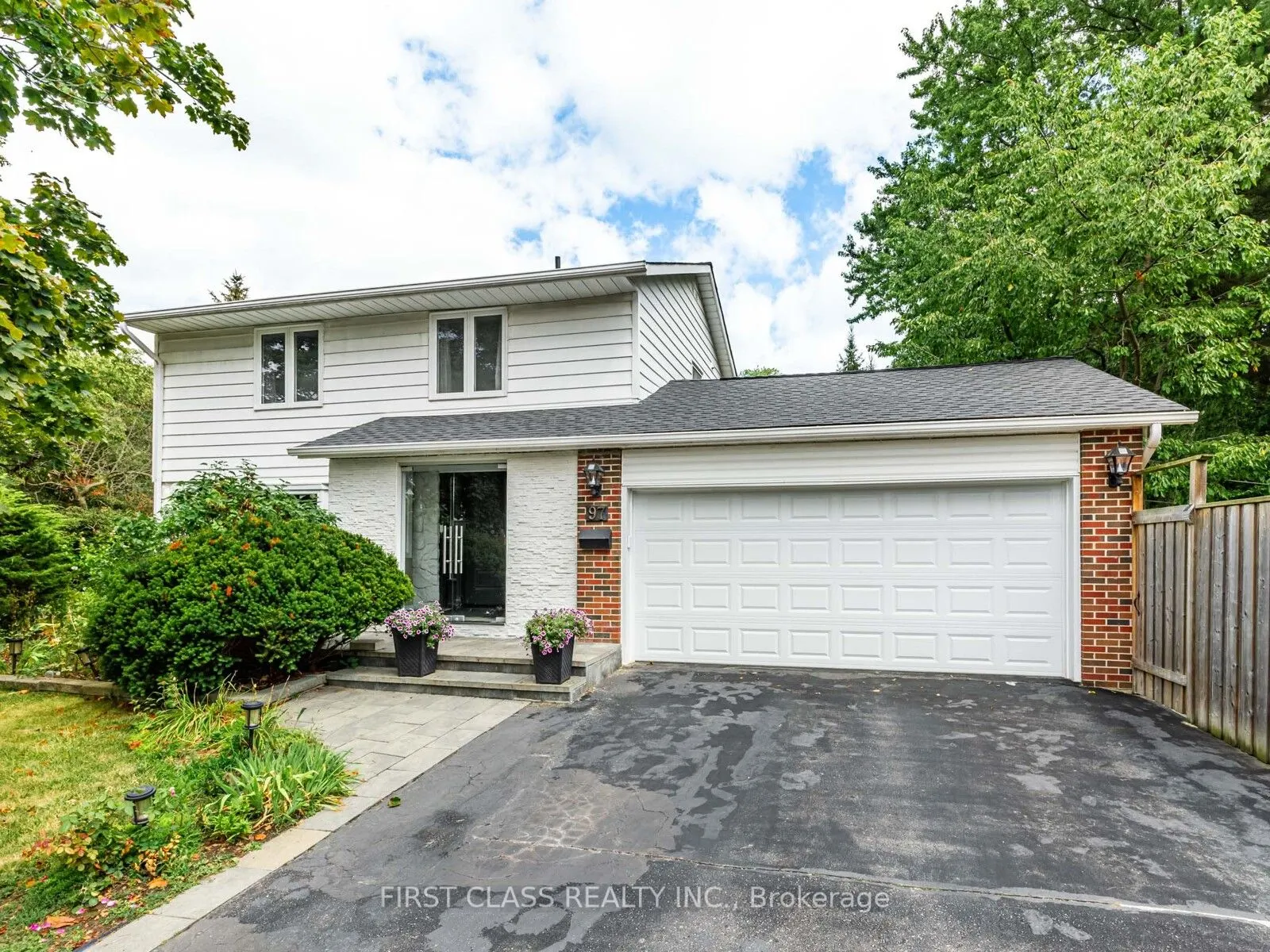 97 Bridlewood Boulevard