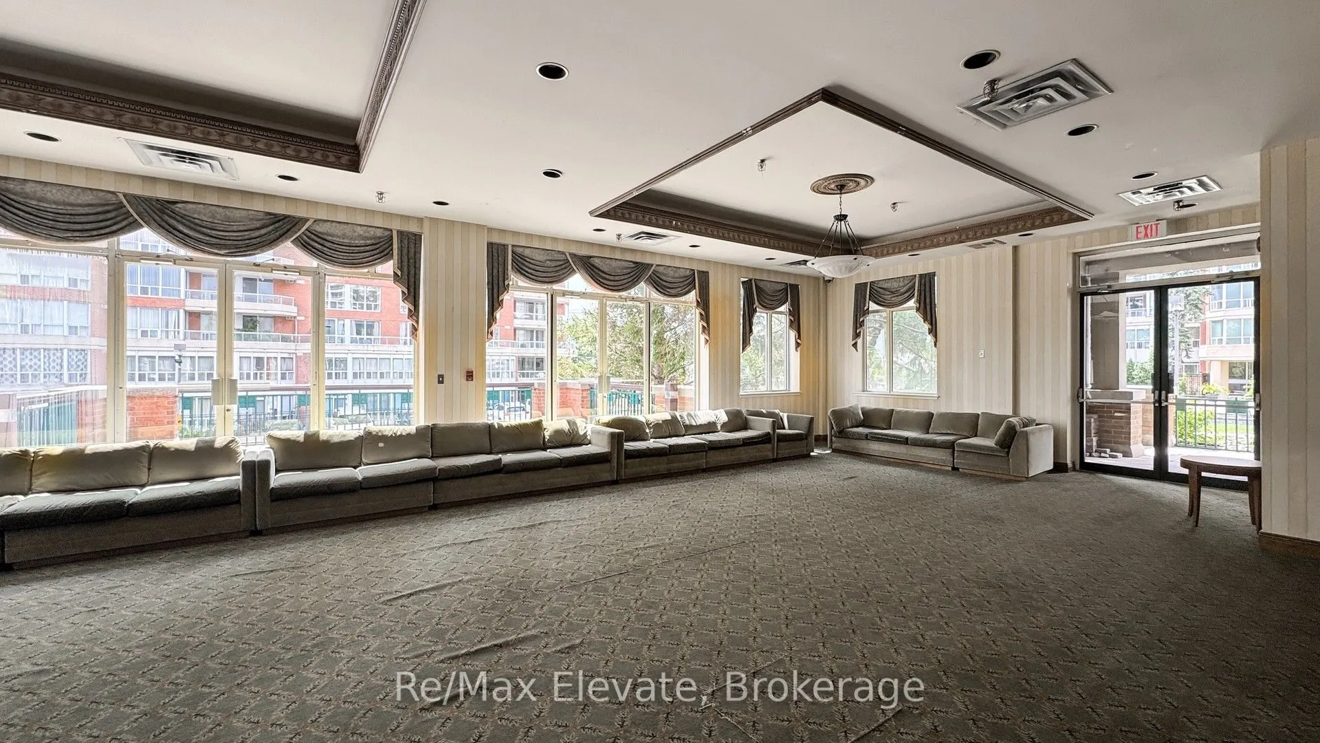 410 Mclevin Avenue, #1111
