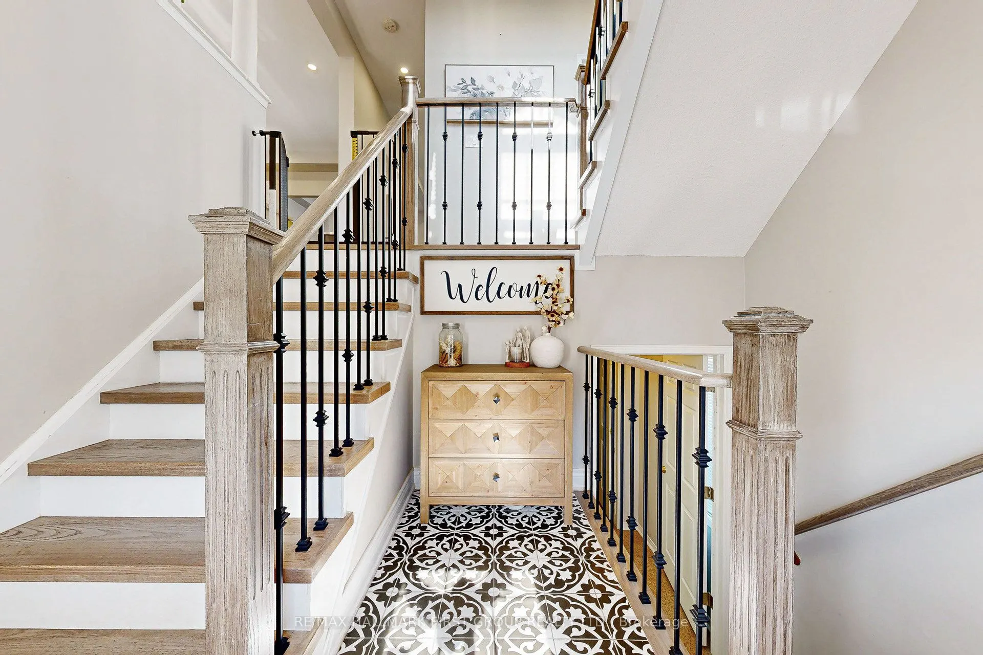 575 Steeple Hill