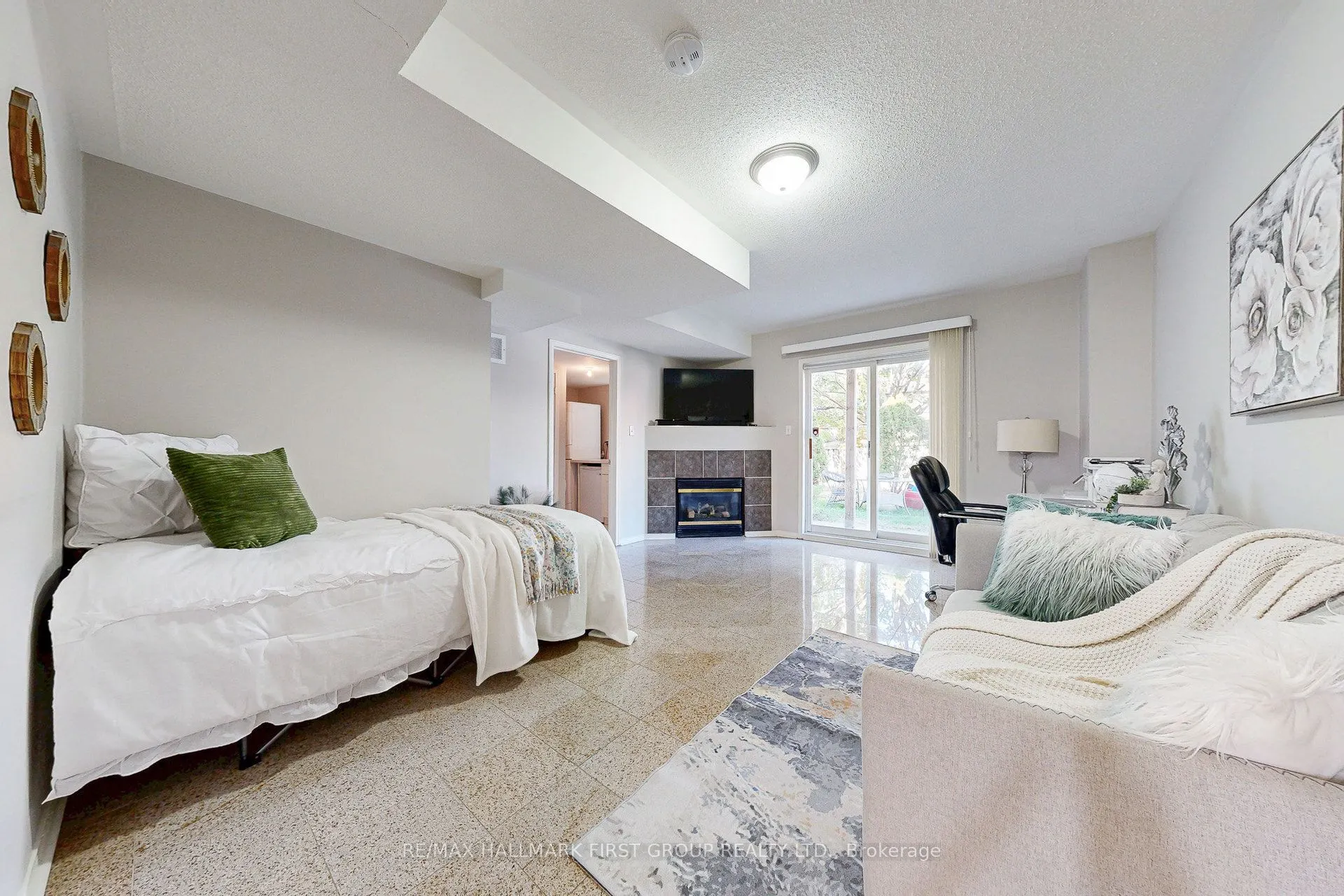 575 Steeple Hill