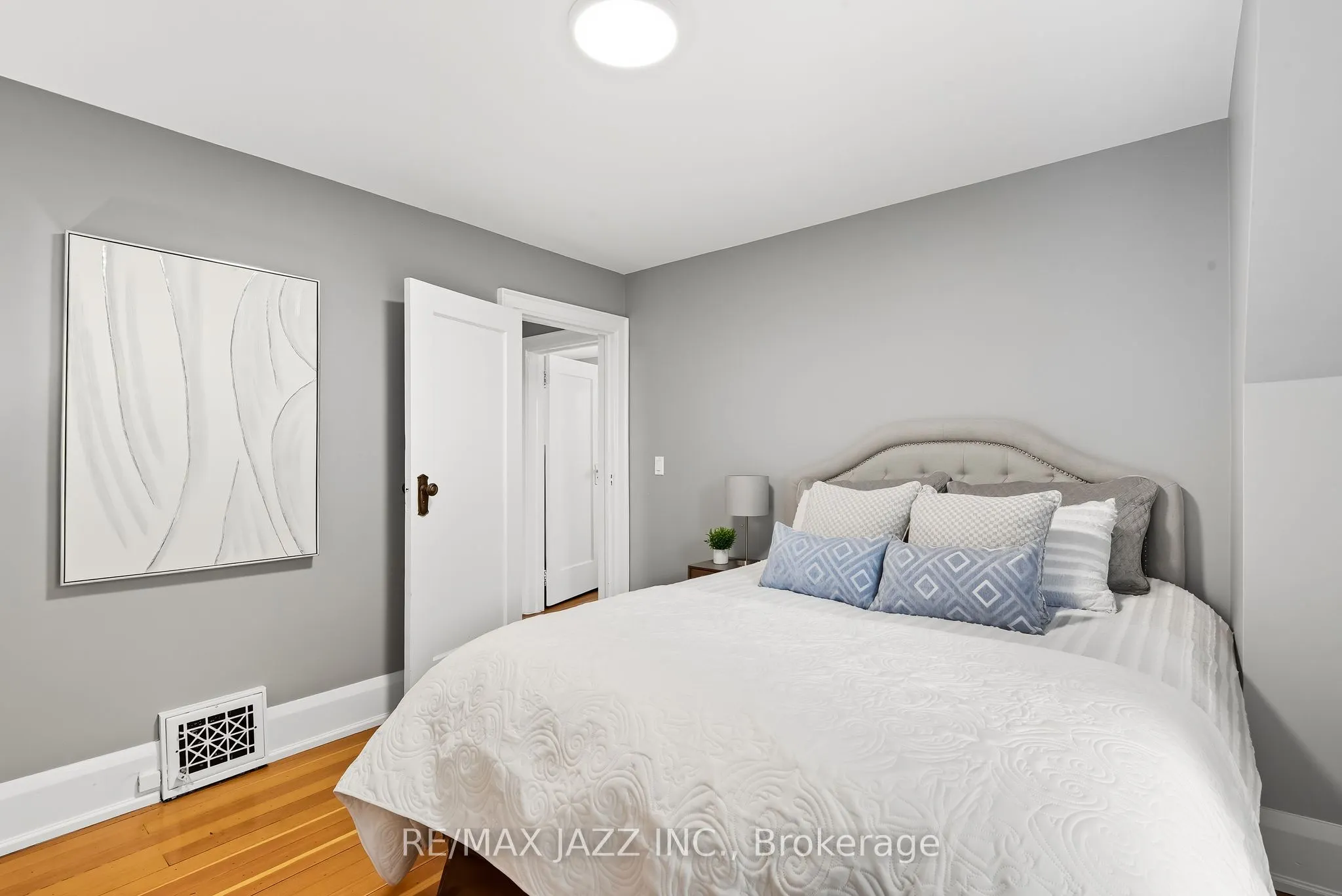 73 Columbus Road E