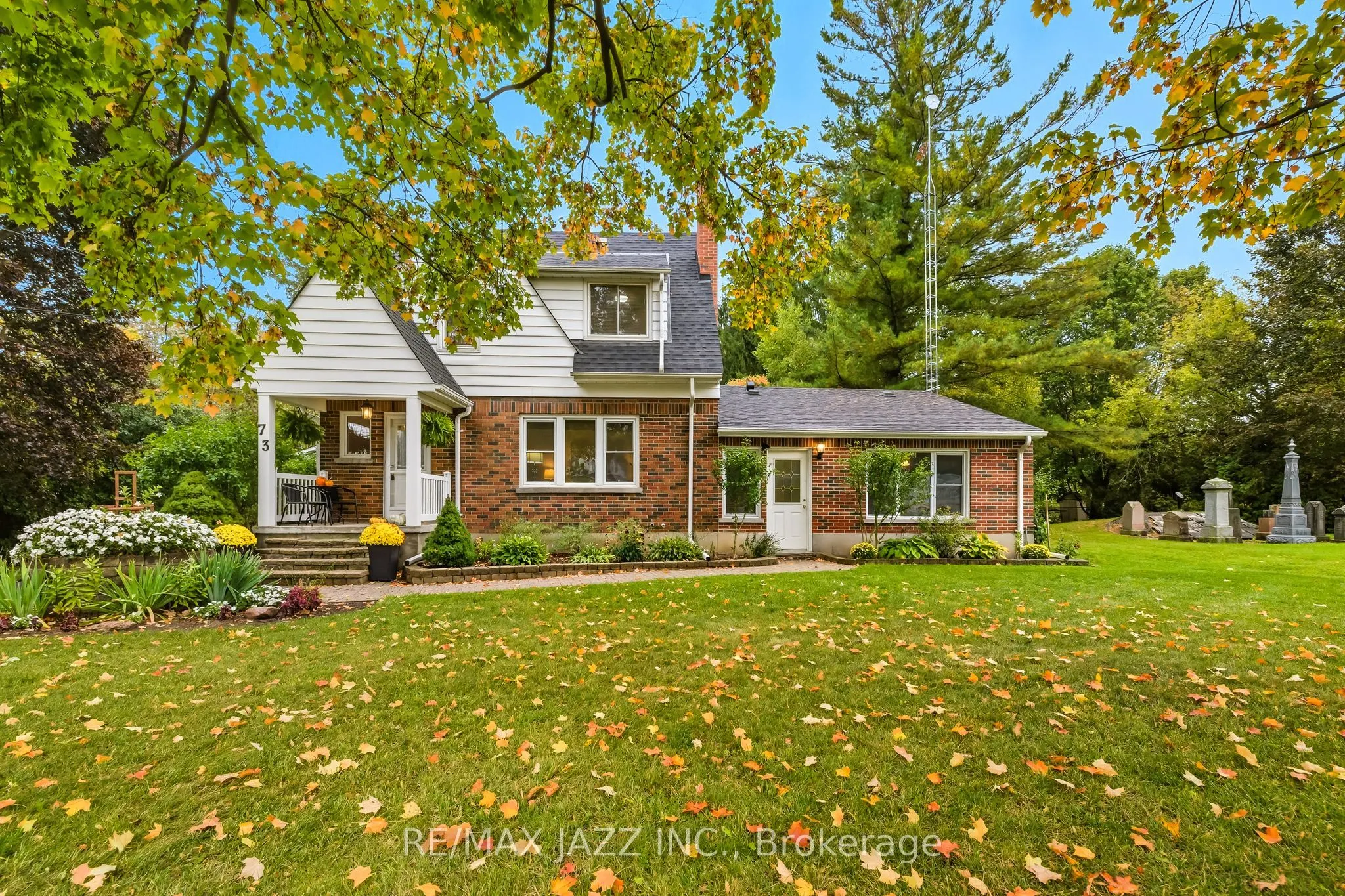 73 Columbus Road E