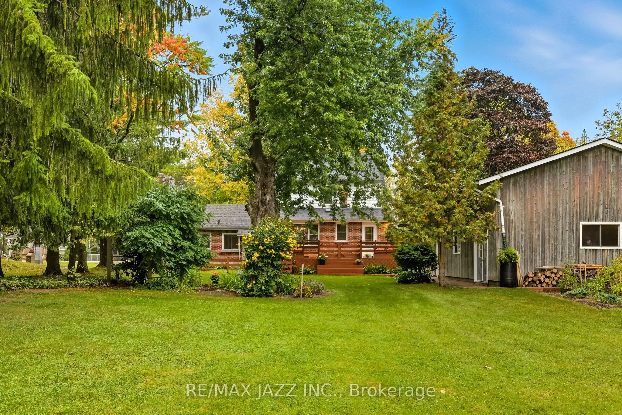 73 Columbus Road E