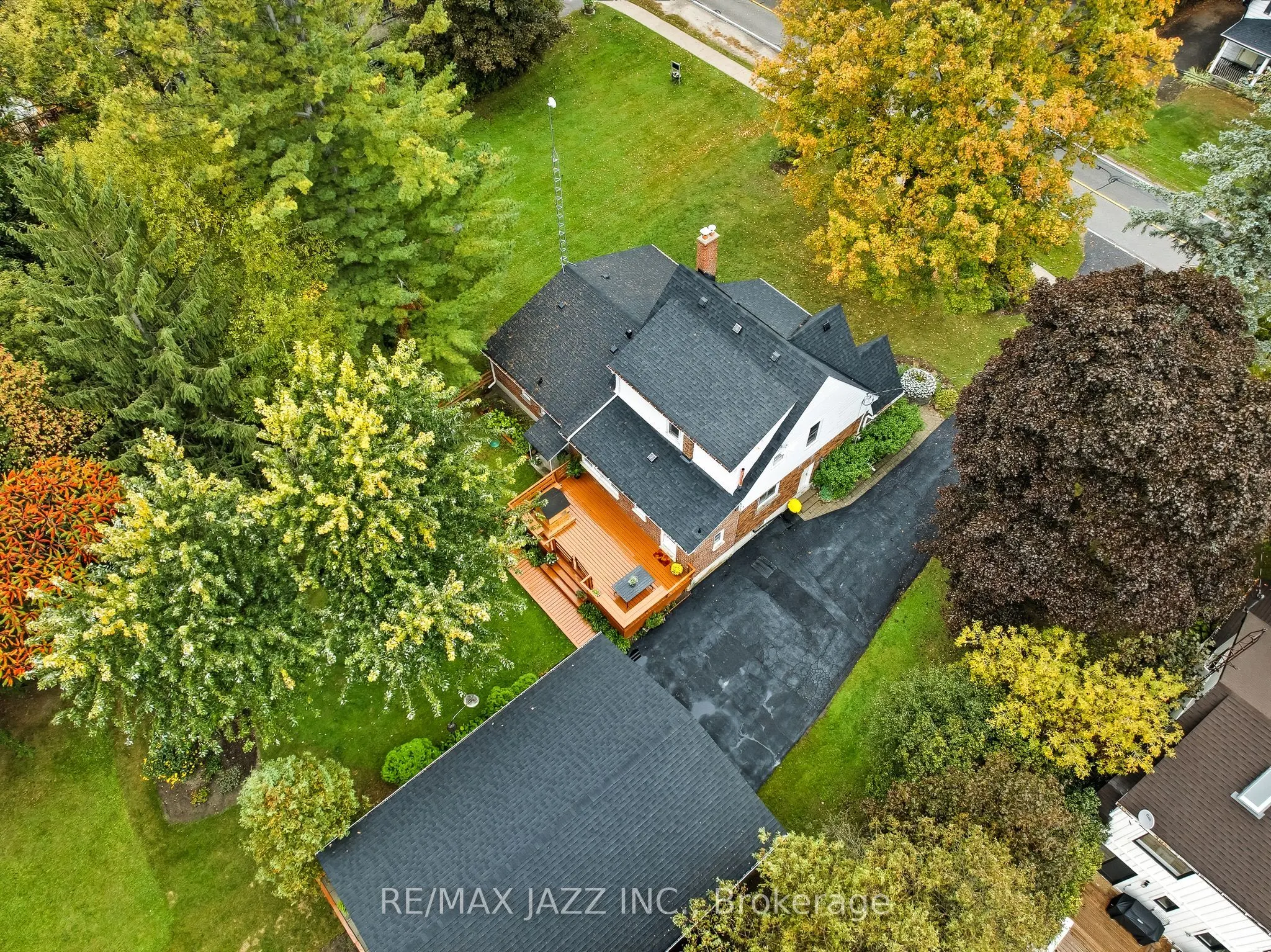 73 Columbus Road E