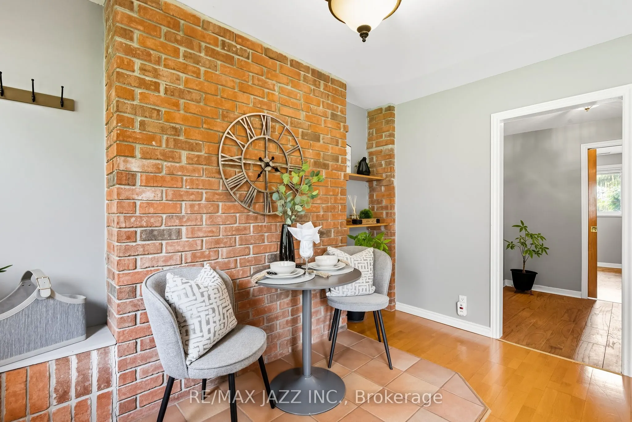 73 Columbus Road E