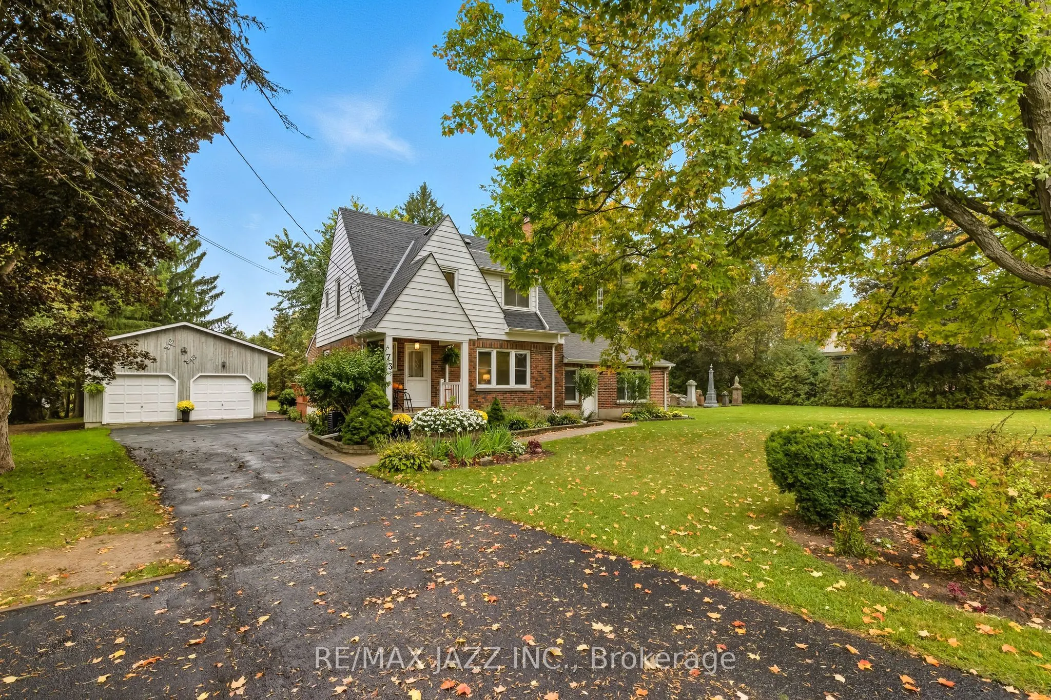 73 Columbus Road E