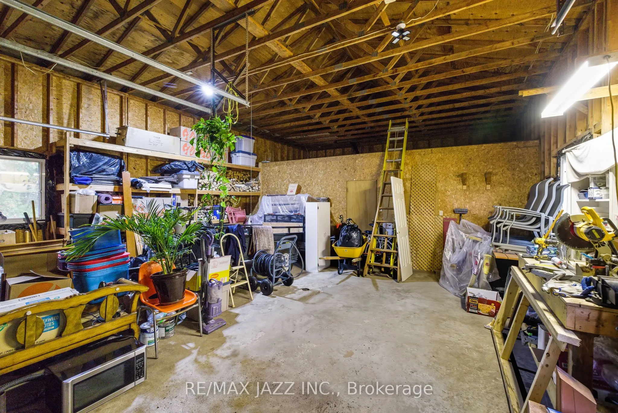 73 Columbus Road E