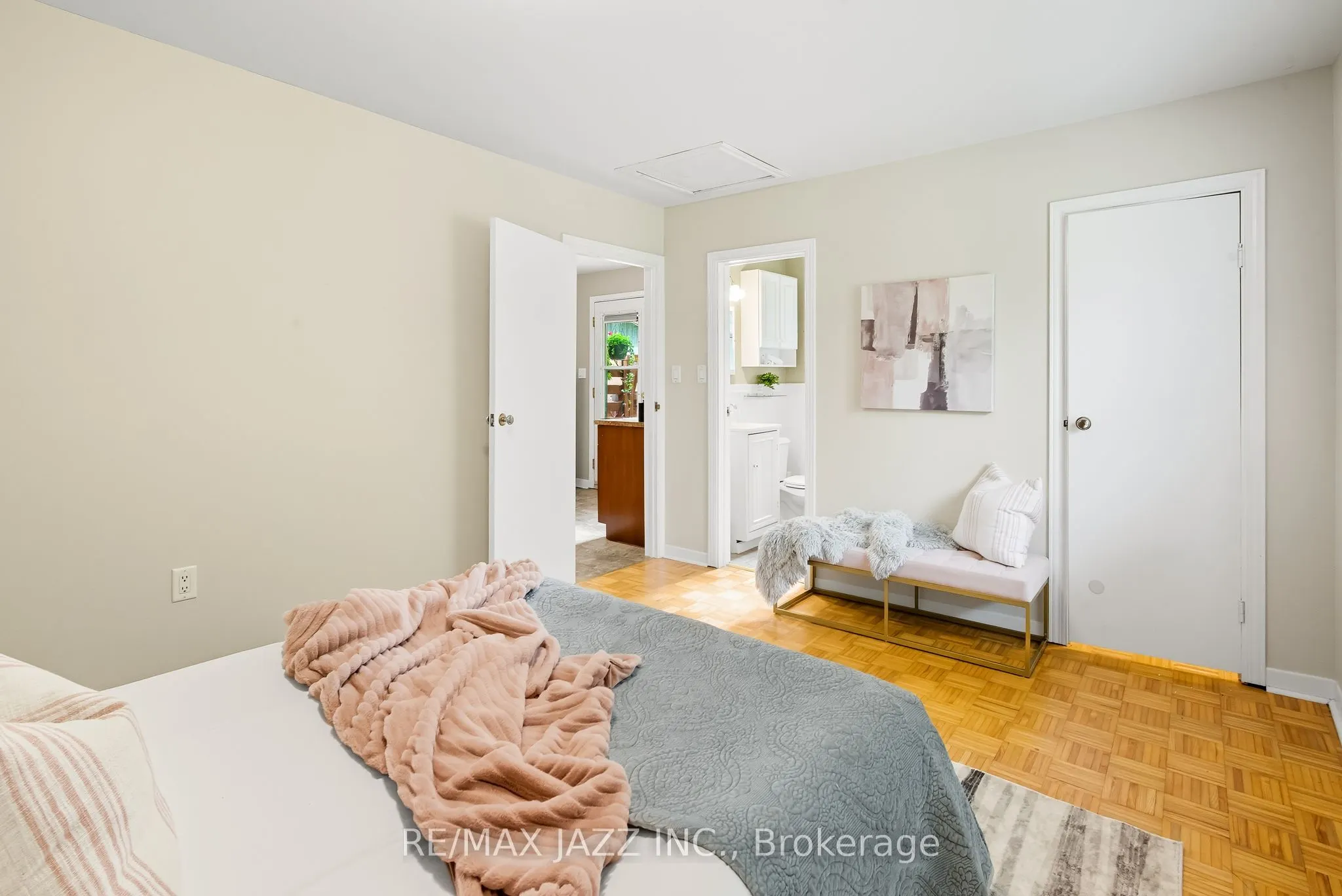 73 Columbus Road E