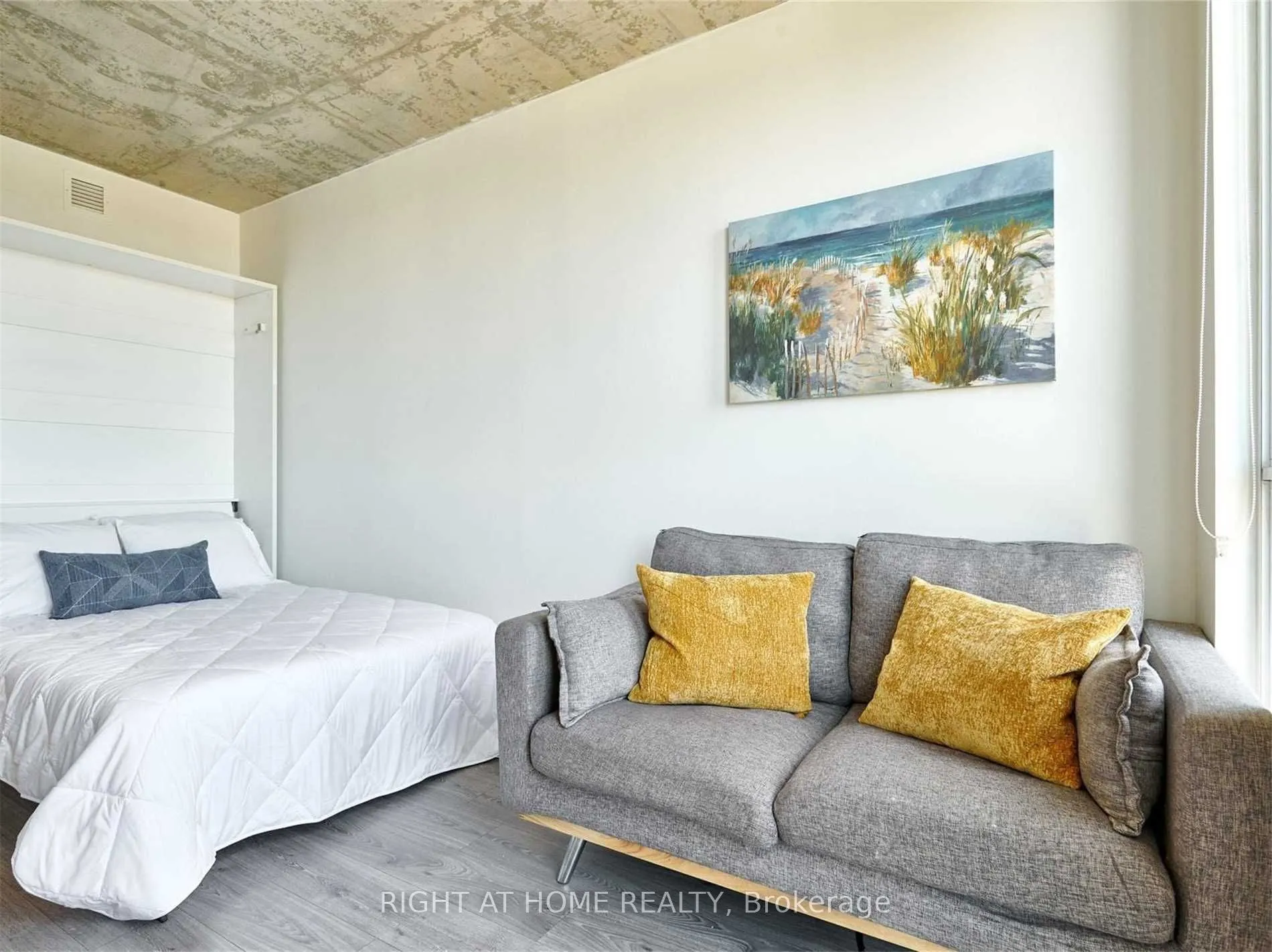 1900 Simcoe Street, #603