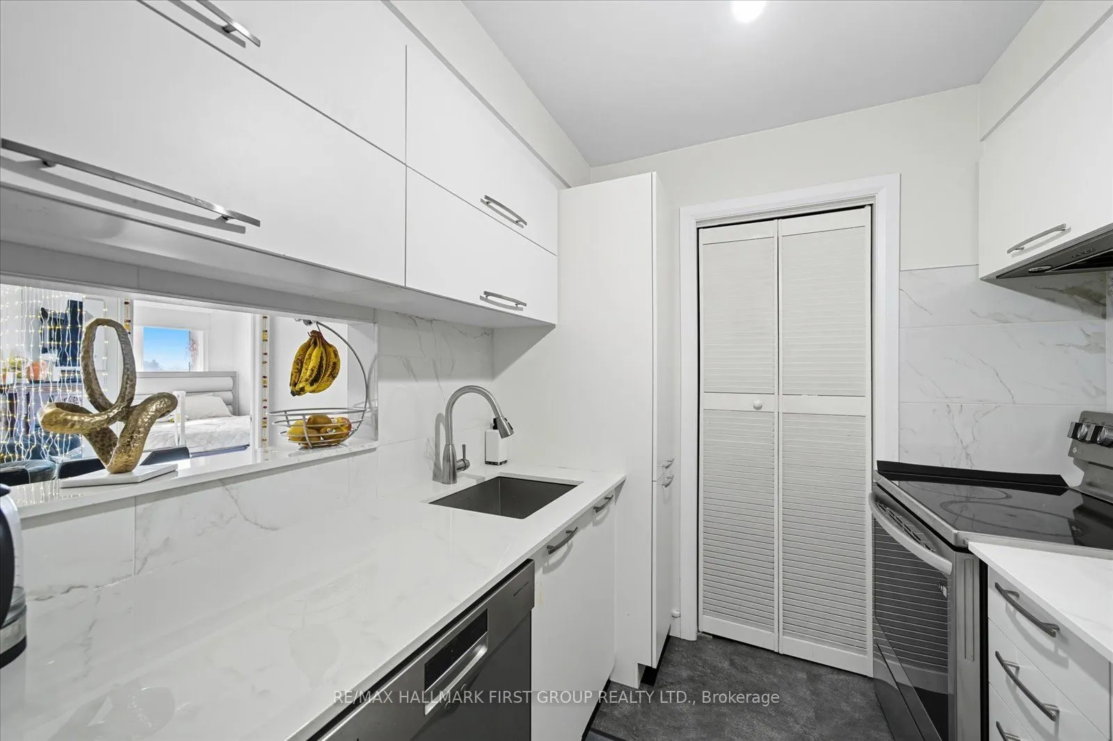 189 Lake Driveway W, #419