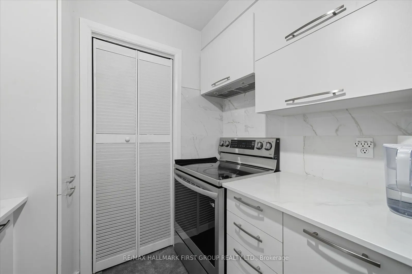 189 Lake Driveway W, #419