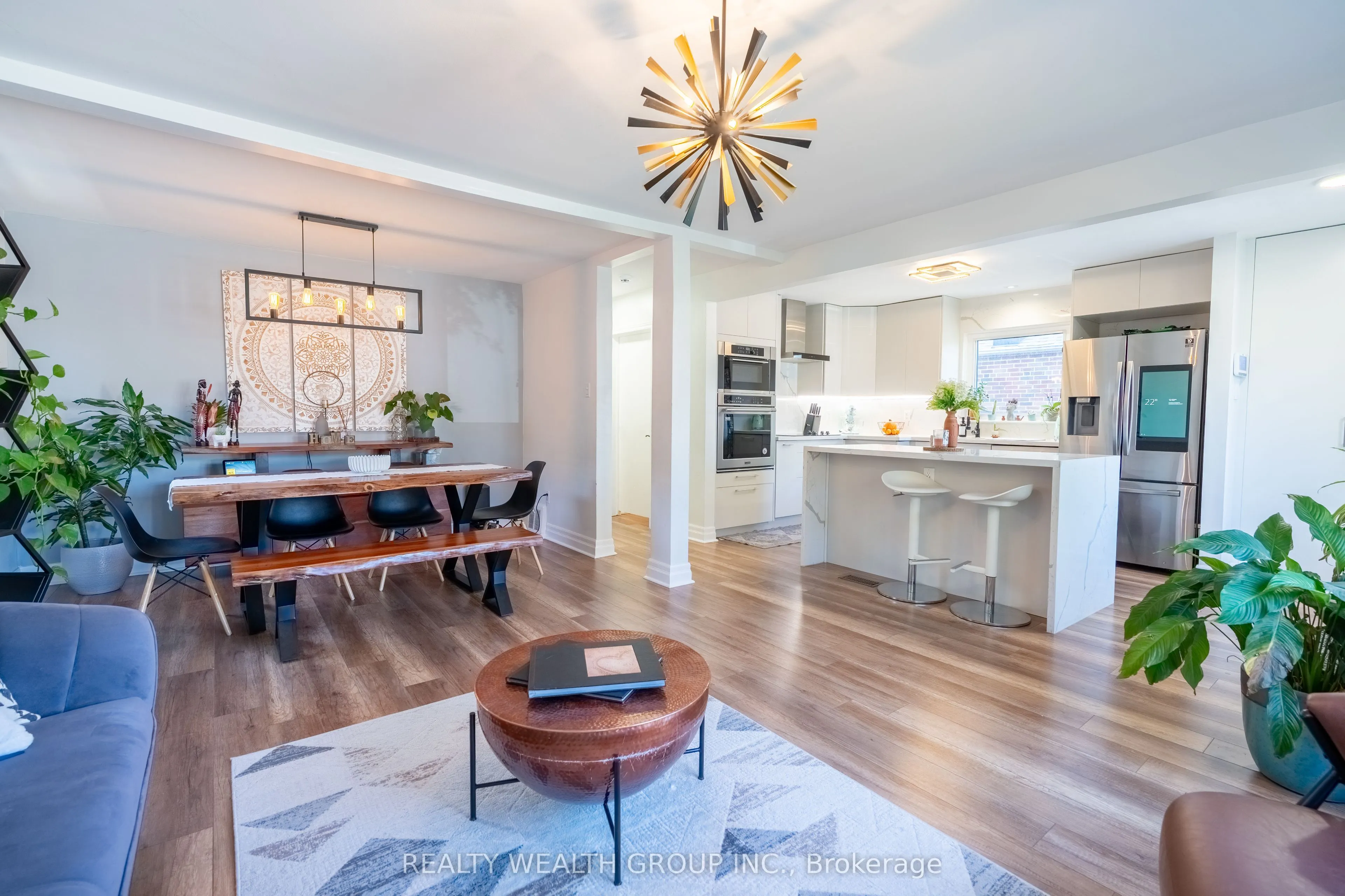 43 Medhurst Road W