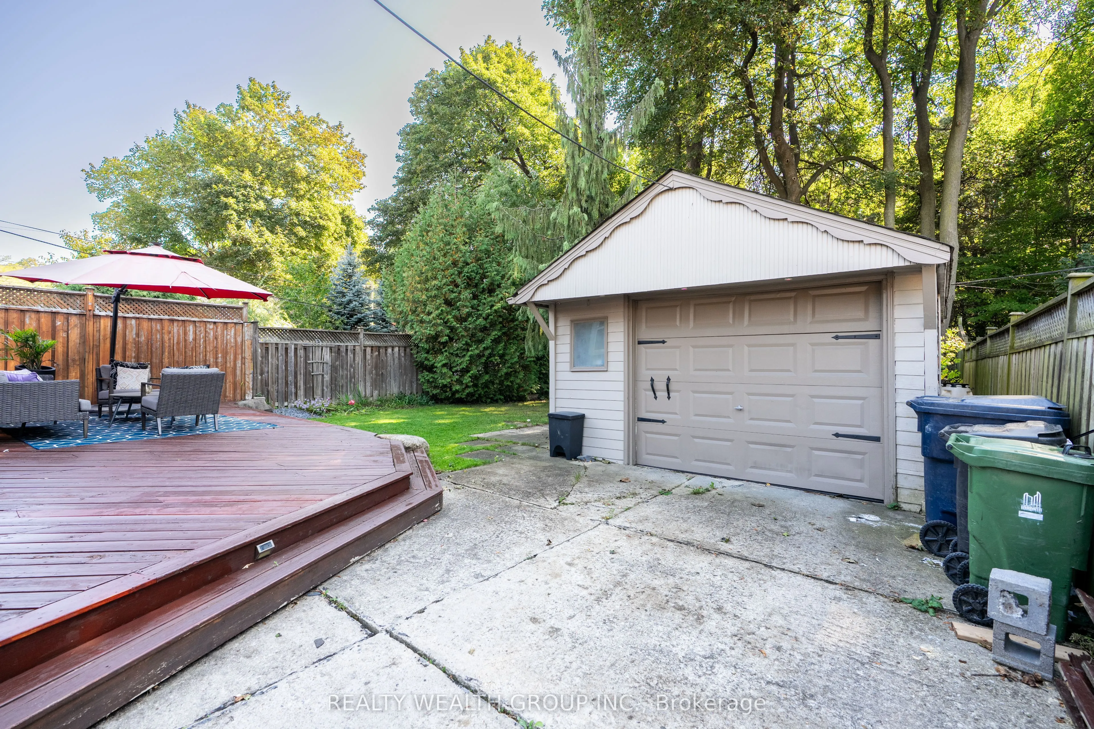 43 Medhurst Road W