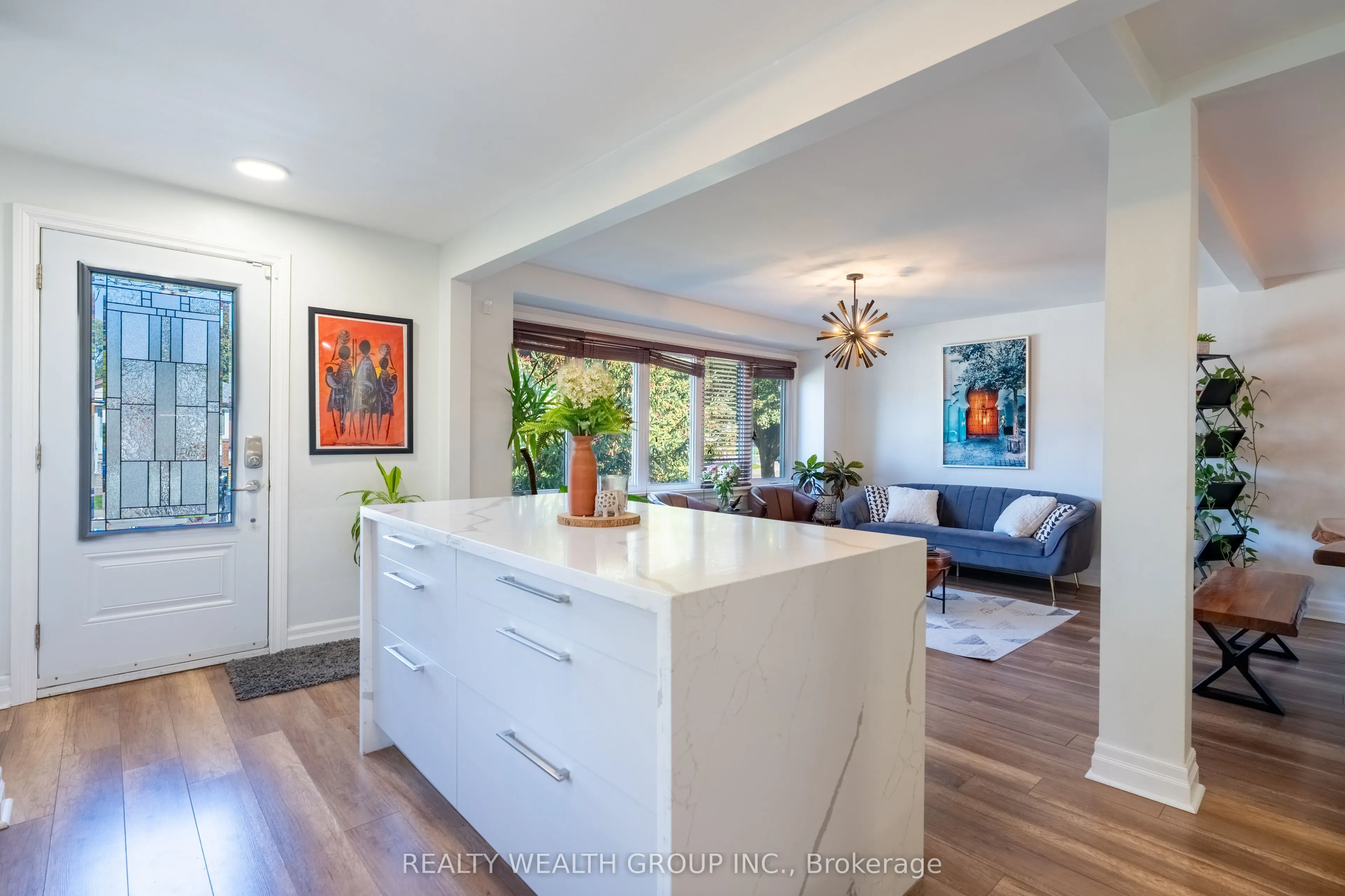 43 Medhurst Road W