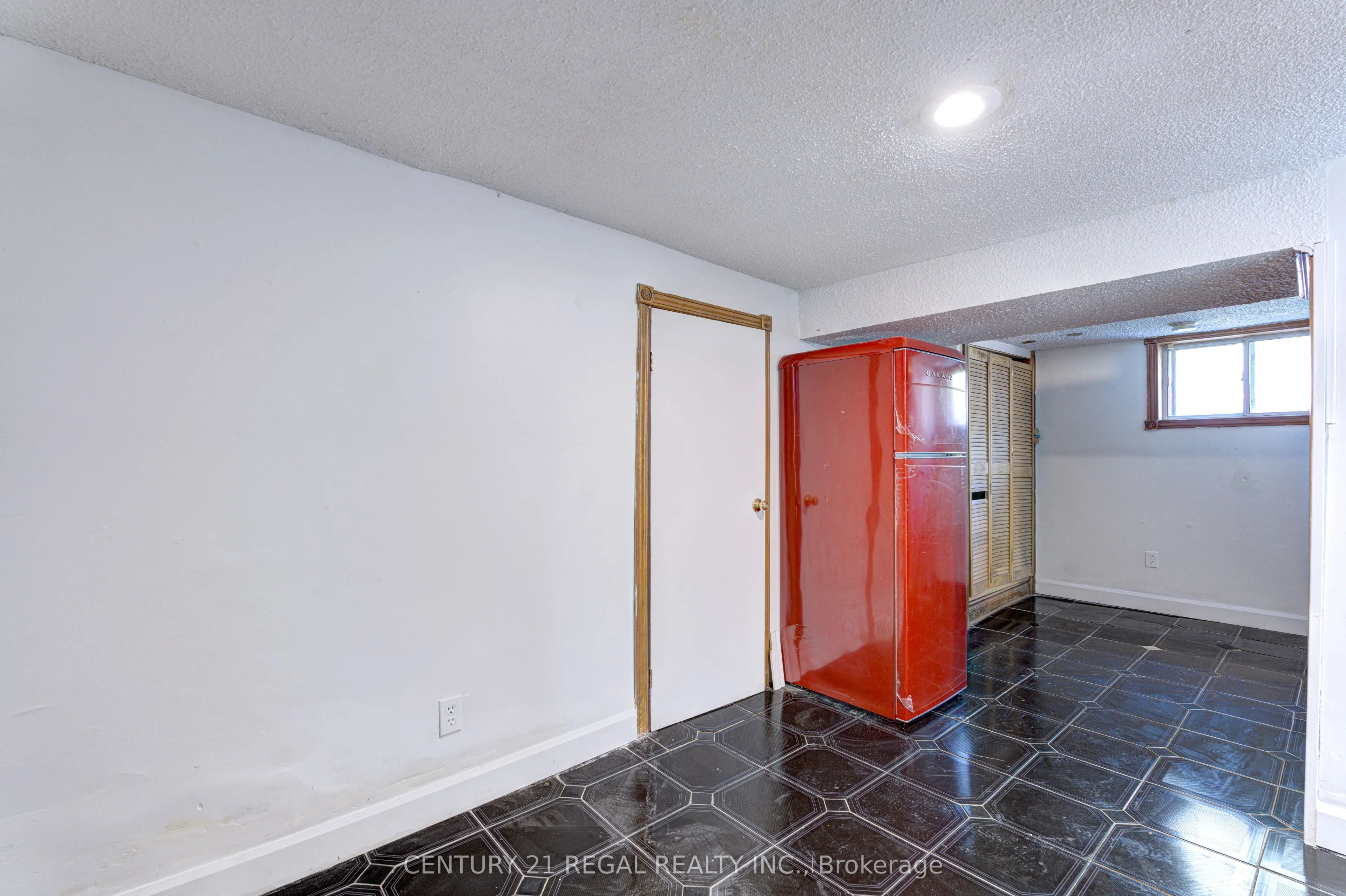 39 Butterworth Avenue