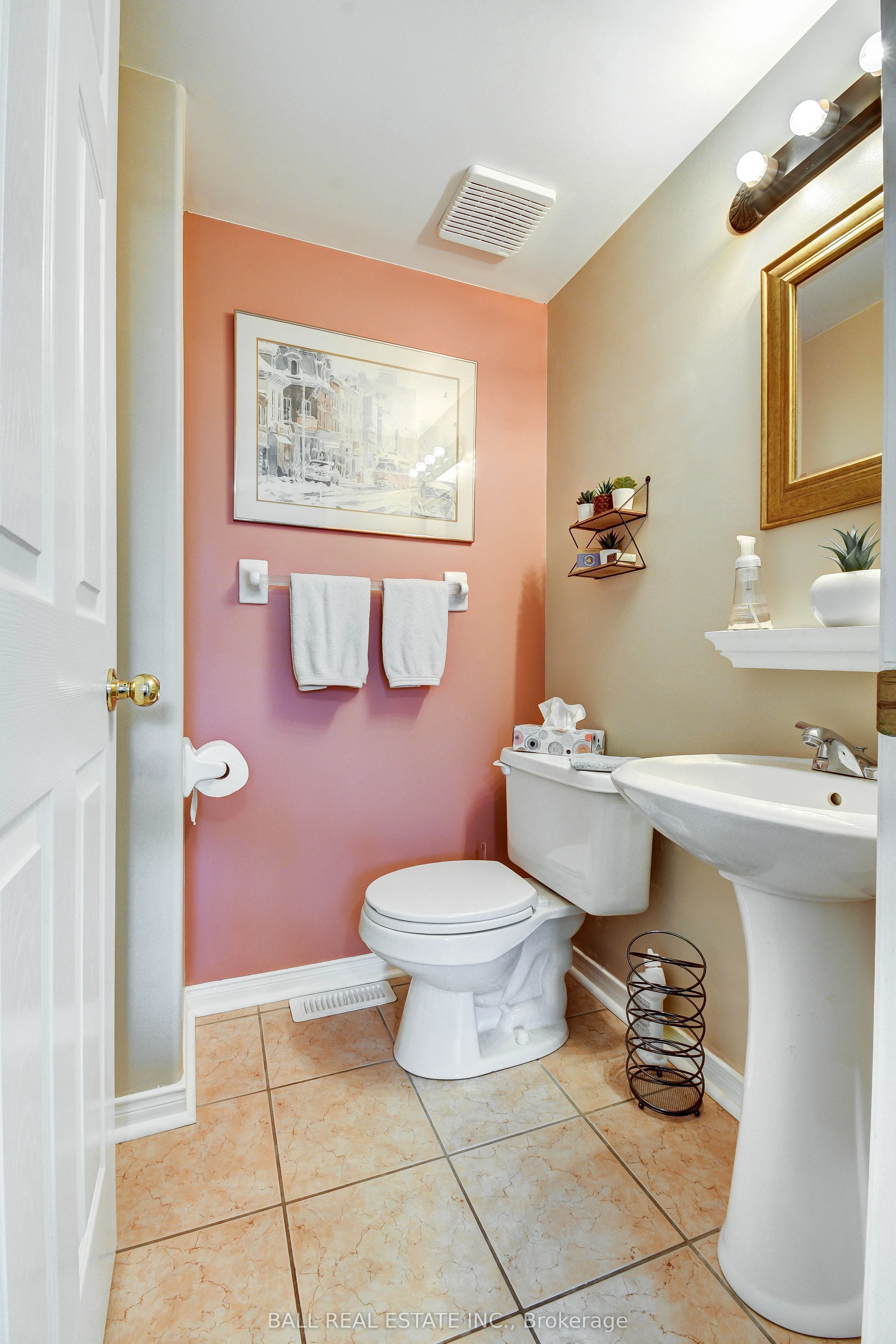 1720 Woodgate Trail