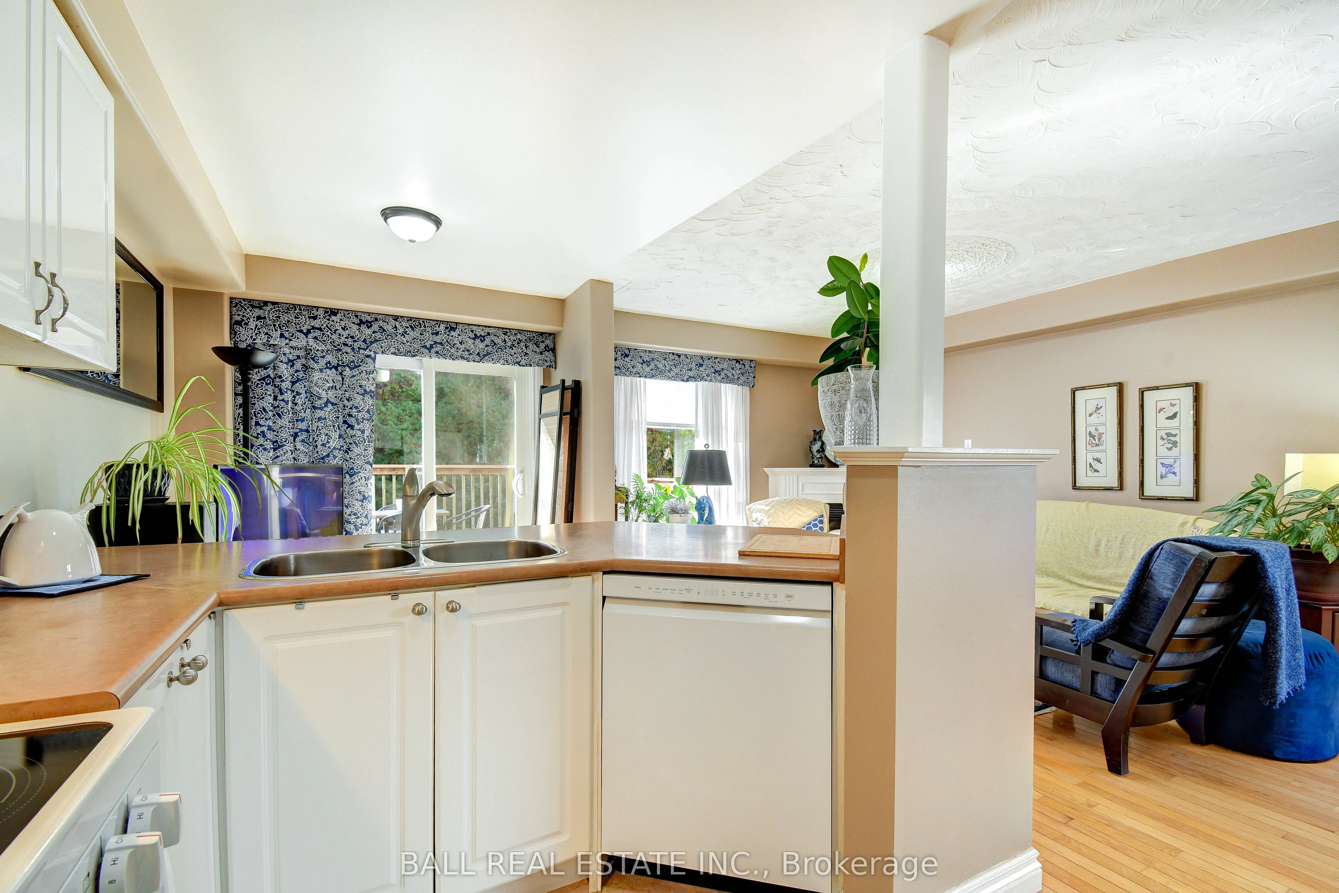 1720 Woodgate Trail