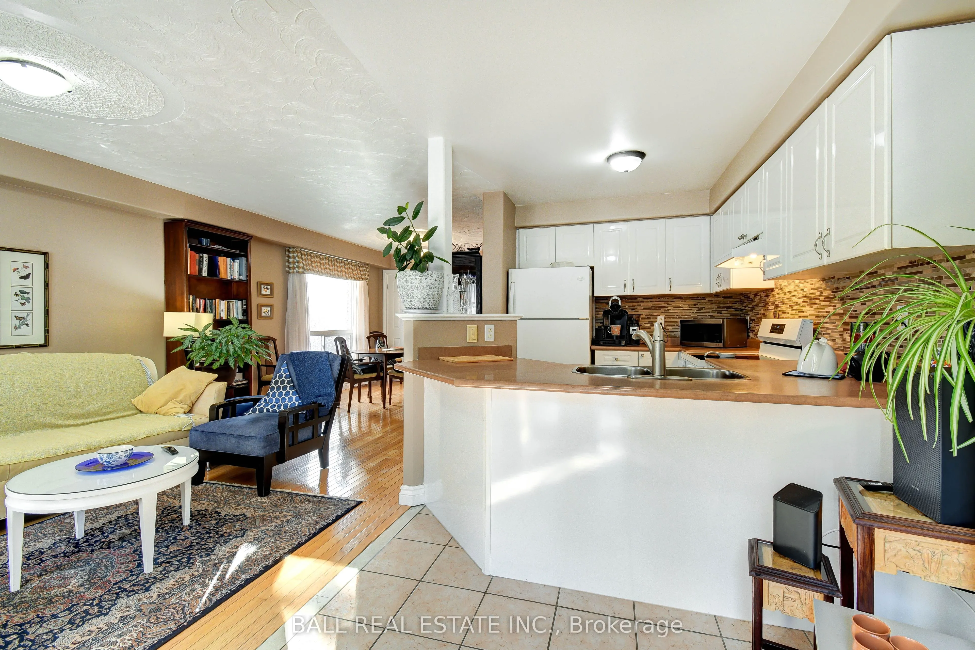 1720 Woodgate Trail