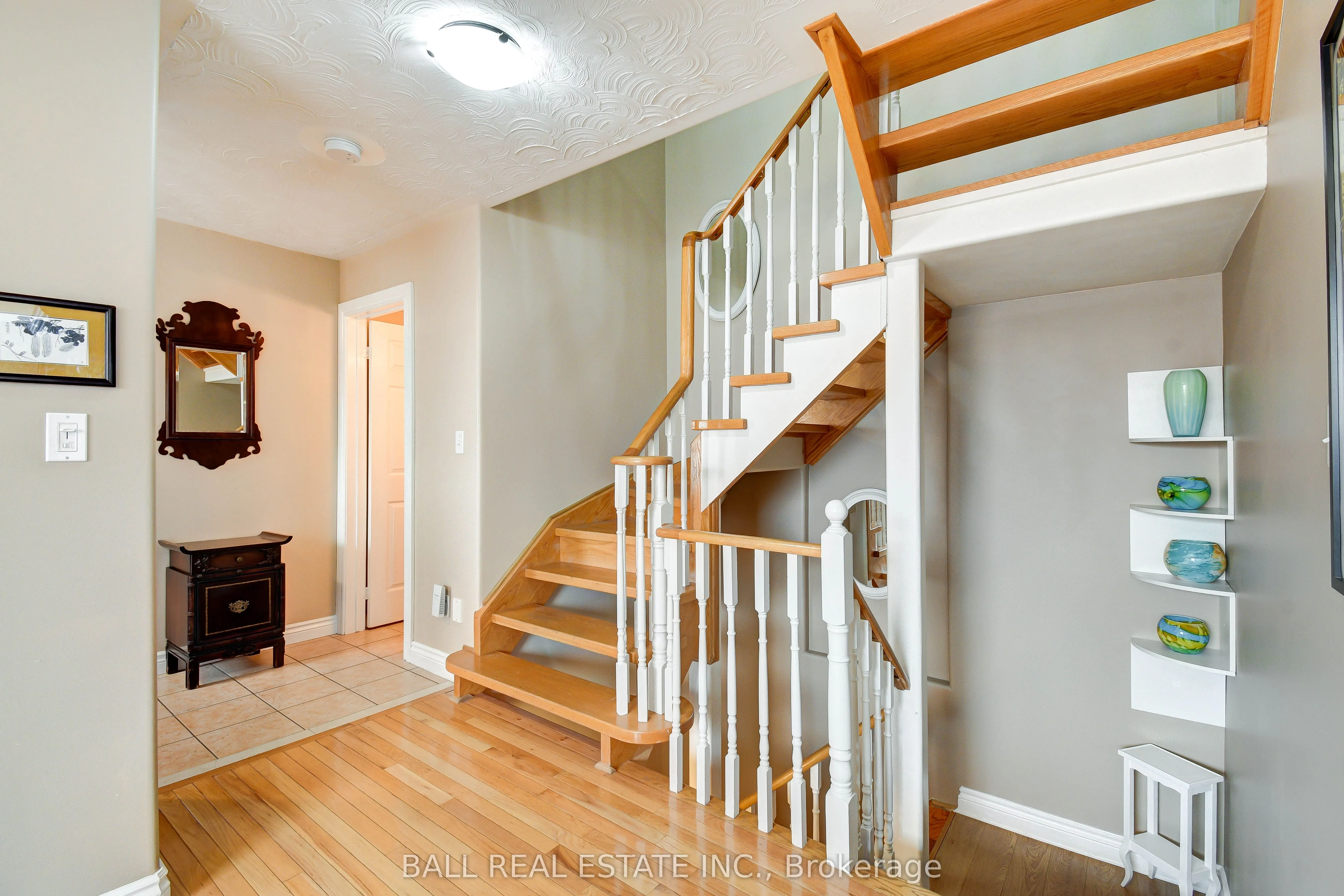 1720 Woodgate Trail
