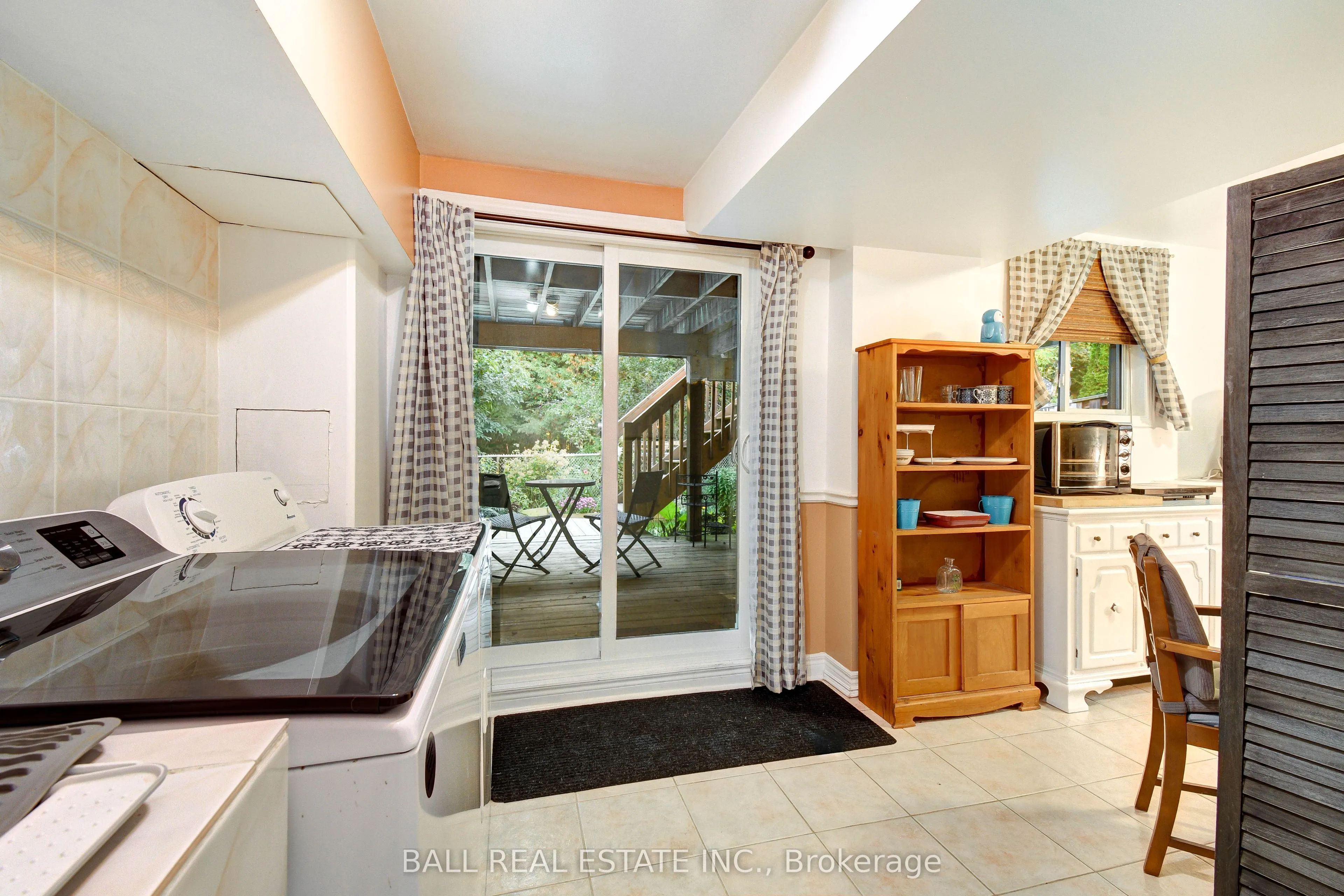 1720 Woodgate Trail
