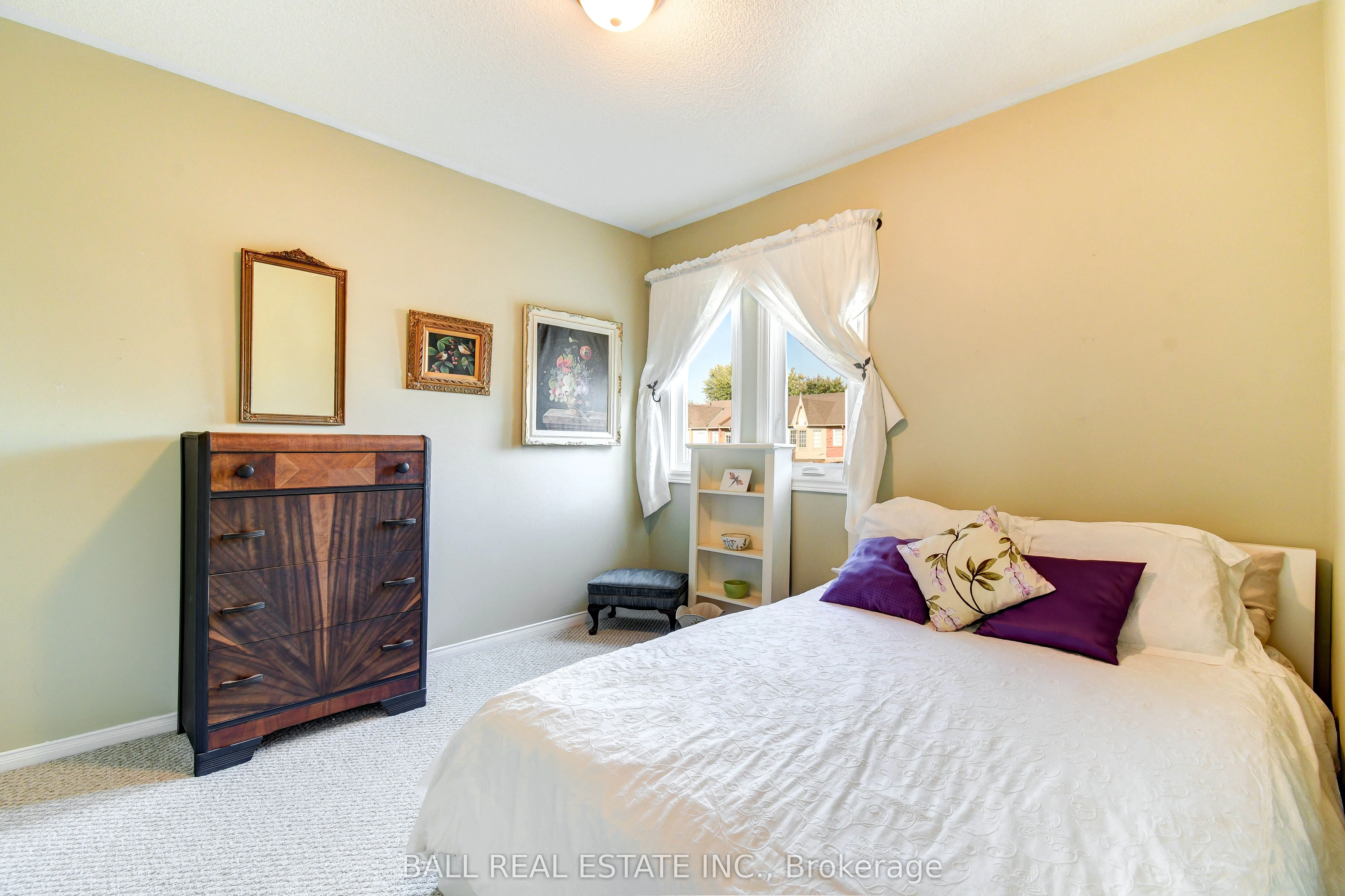 1720 Woodgate Trail