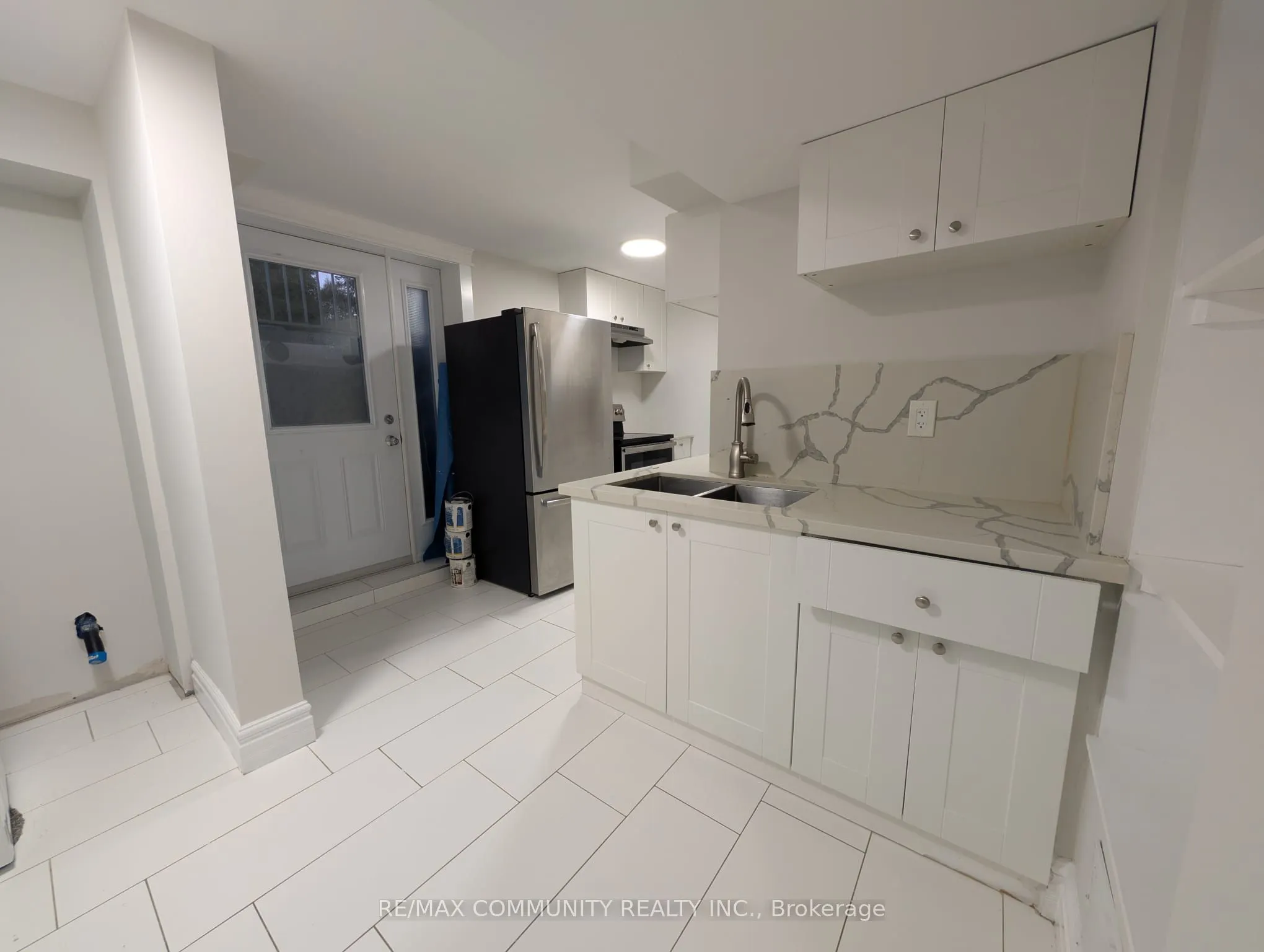 837 Glenrush Street, #Basement