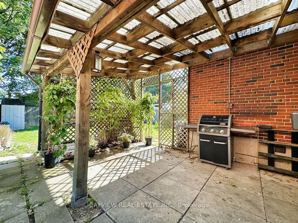 37 Princeway Drive