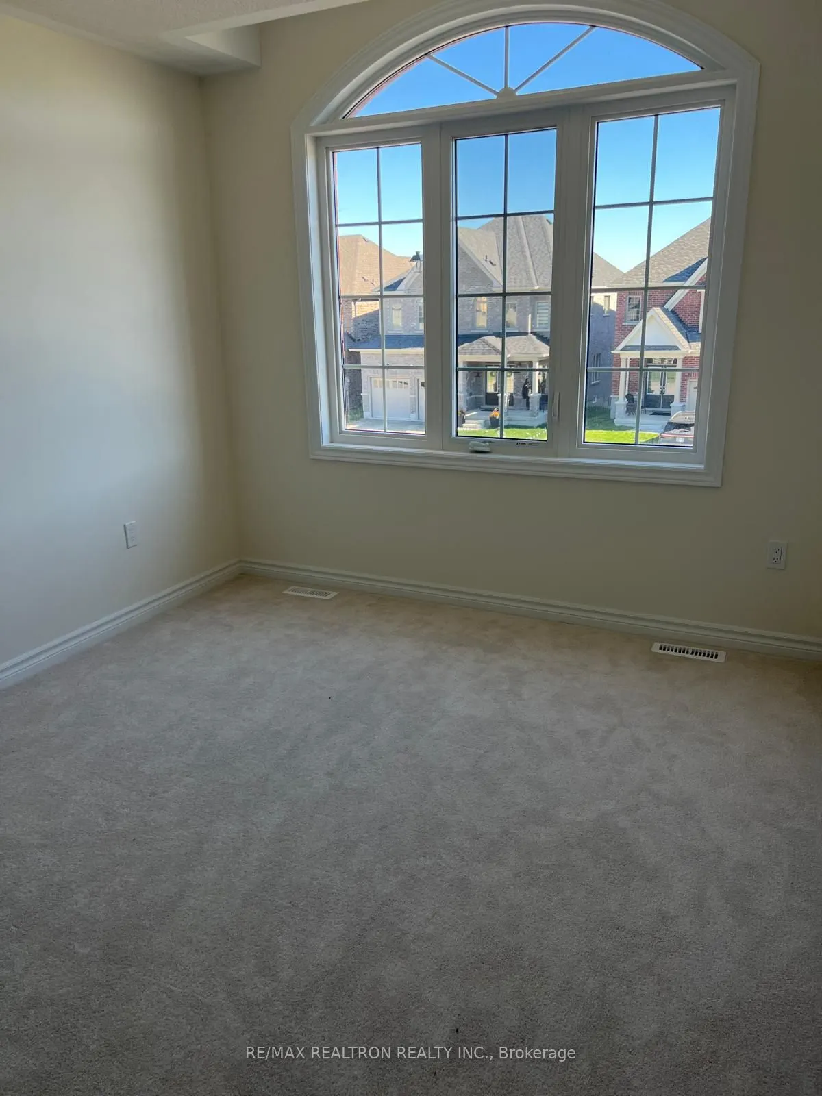 92 Robin Trail
