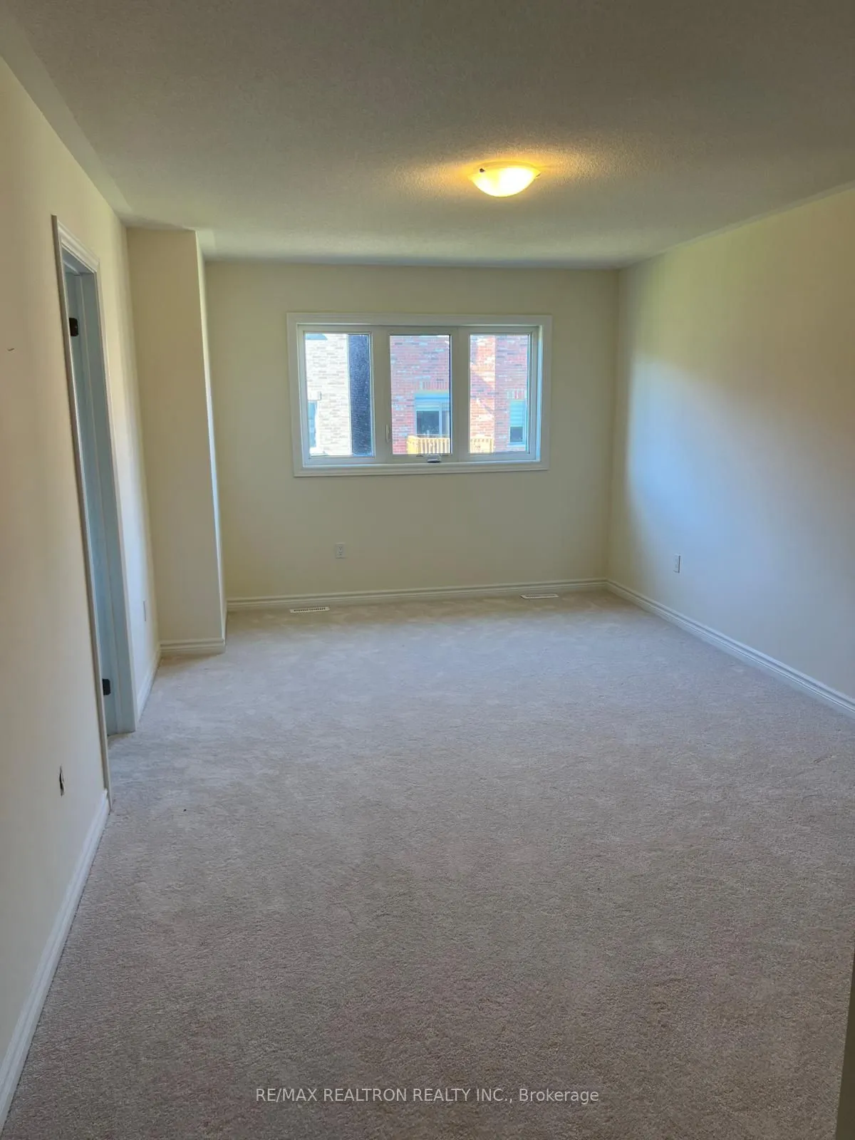 92 Robin Trail