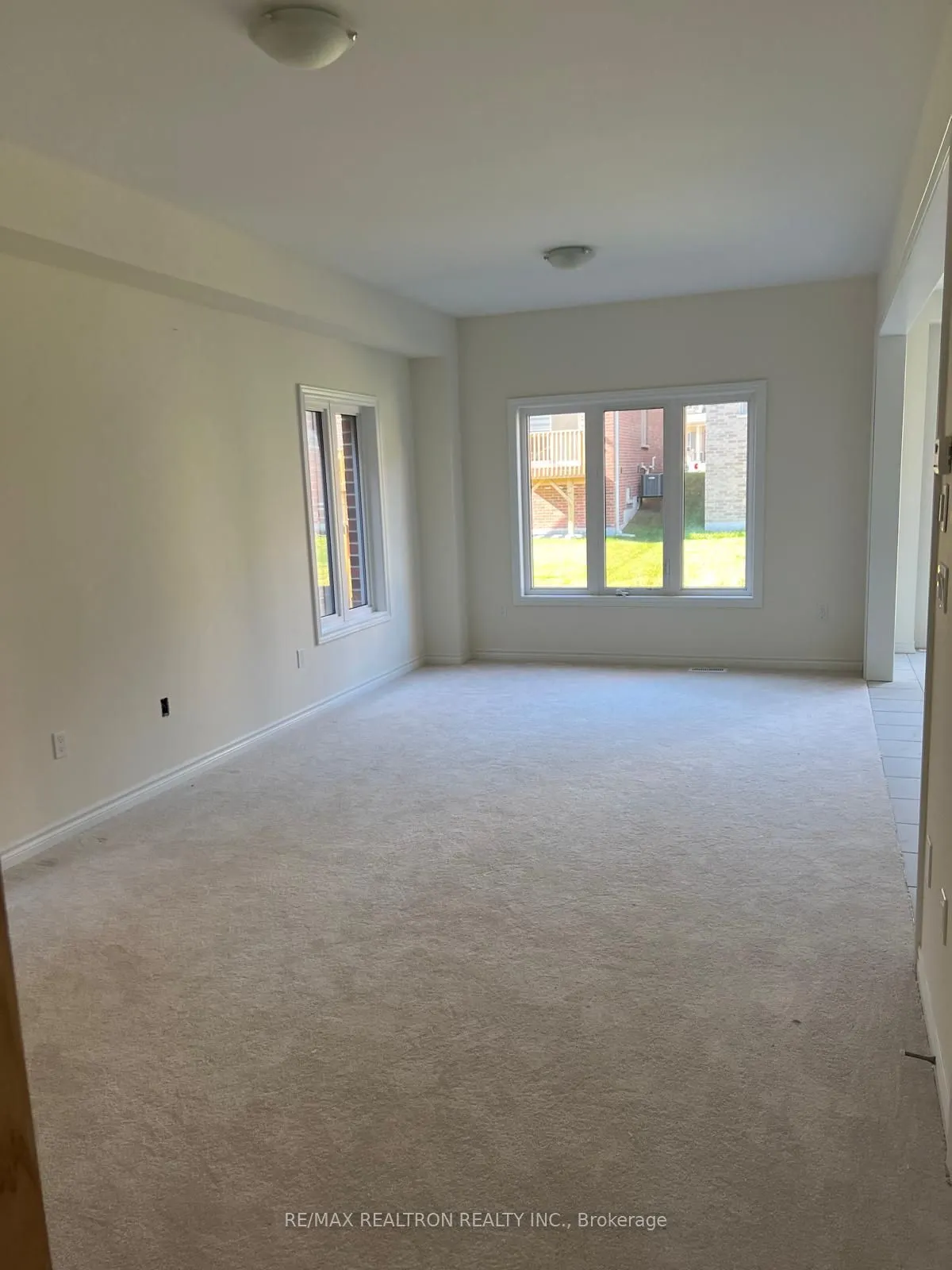 92 Robin Trail