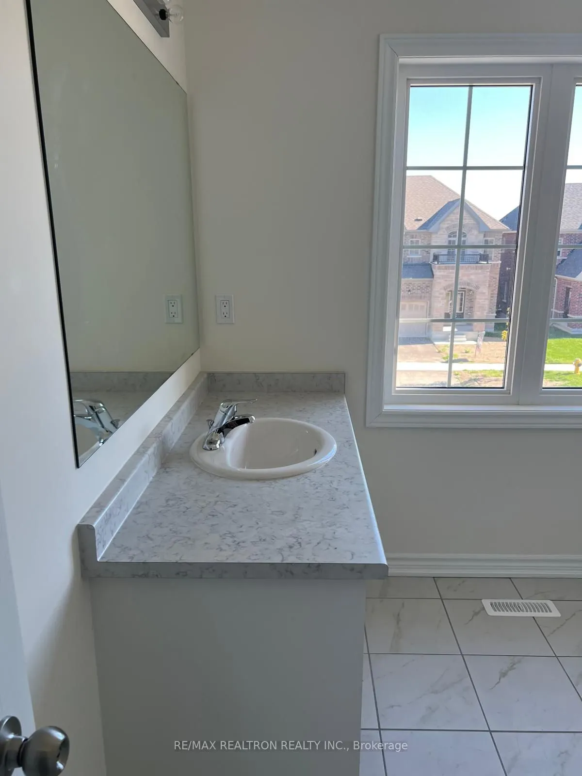 92 Robin Trail