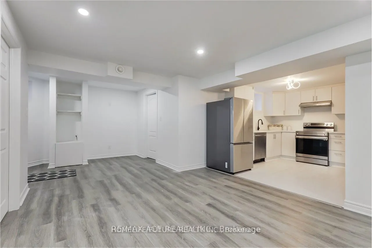 1579 Heathside Crescent, #Bsmt