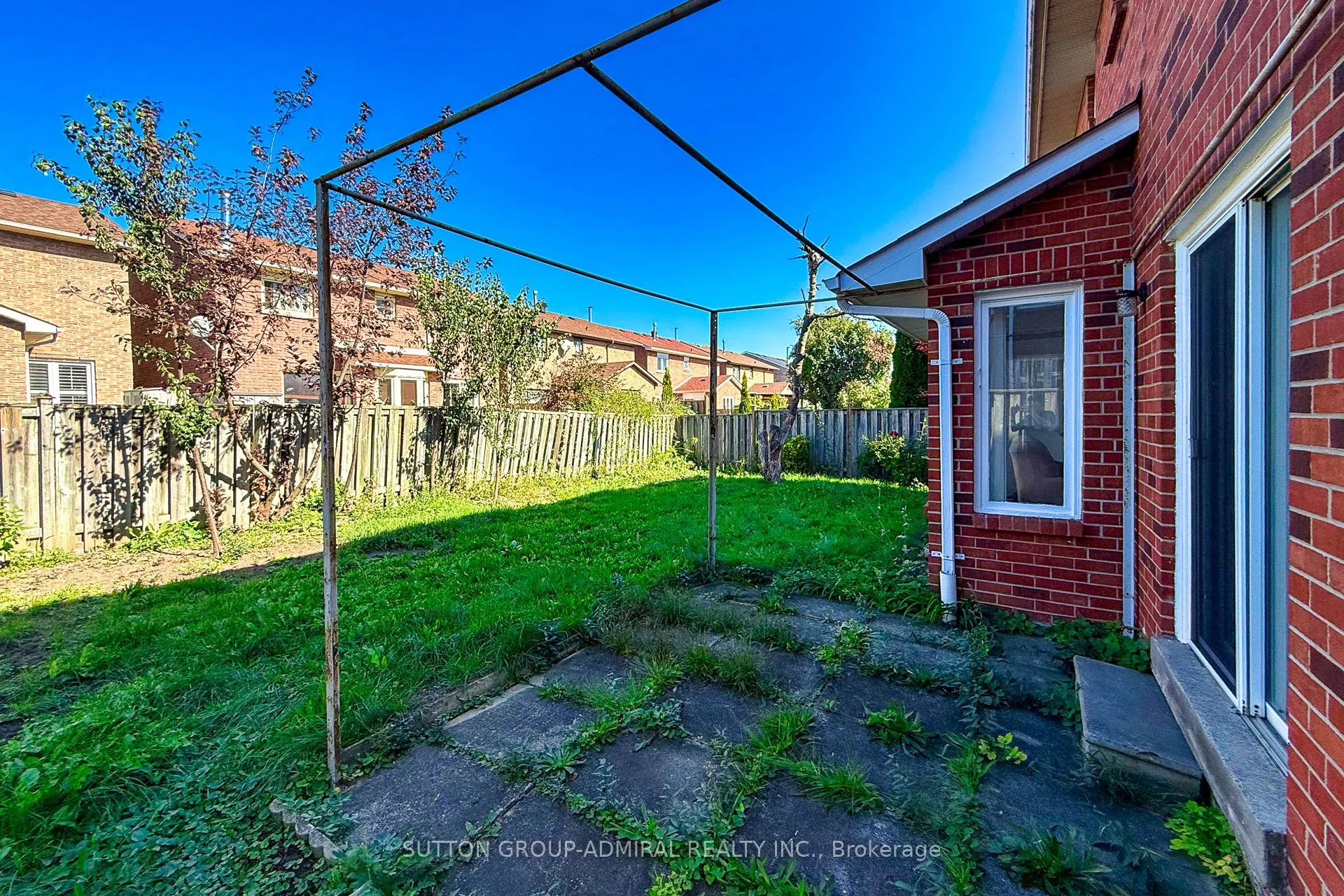 46 Canmore Boulevard