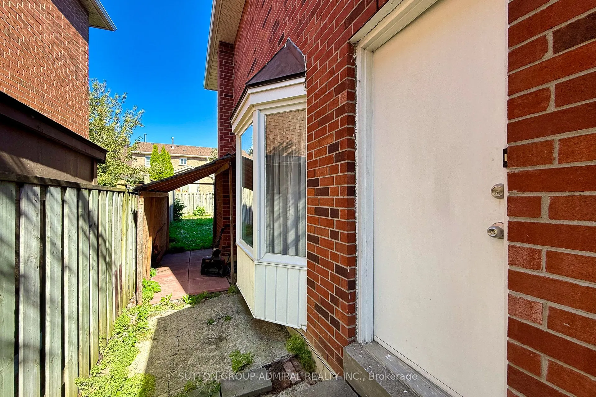 46 Canmore Boulevard