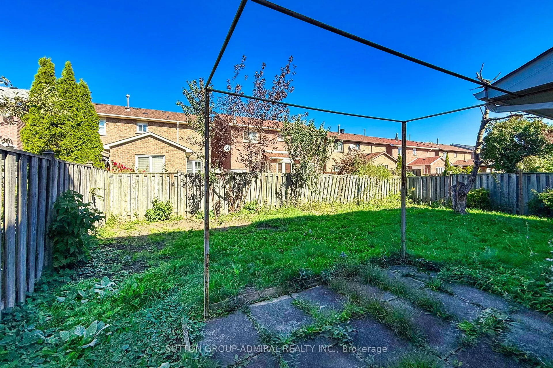 46 Canmore Boulevard