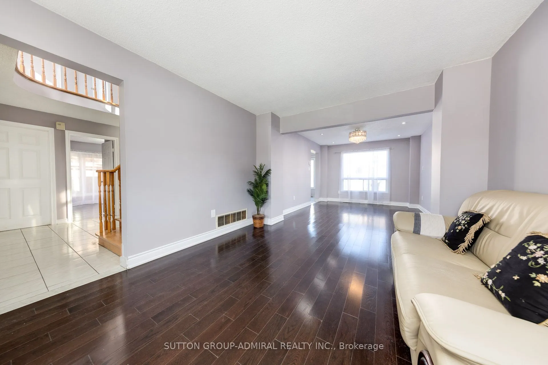46 Canmore Boulevard