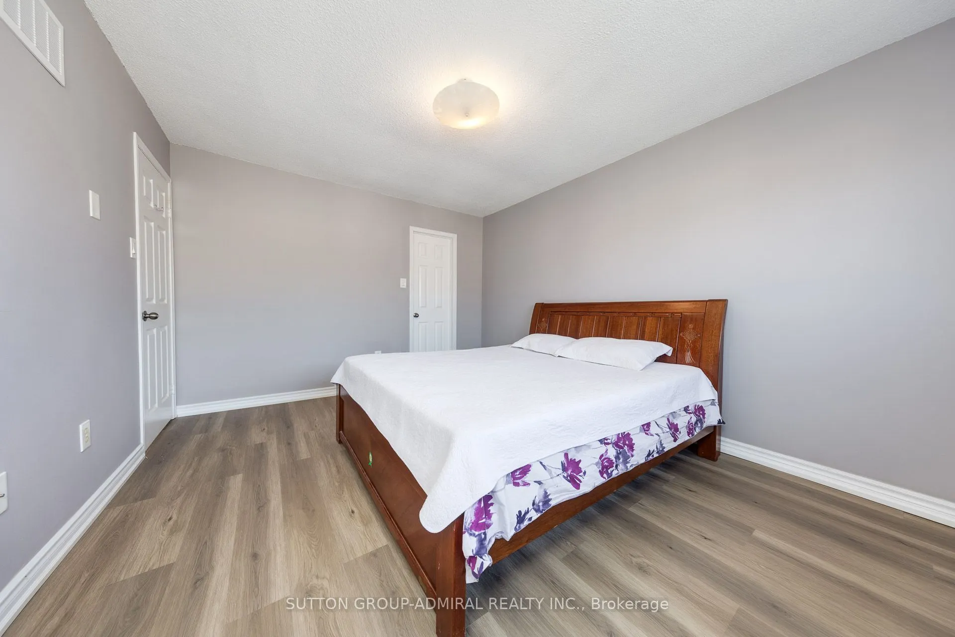 46 Canmore Boulevard